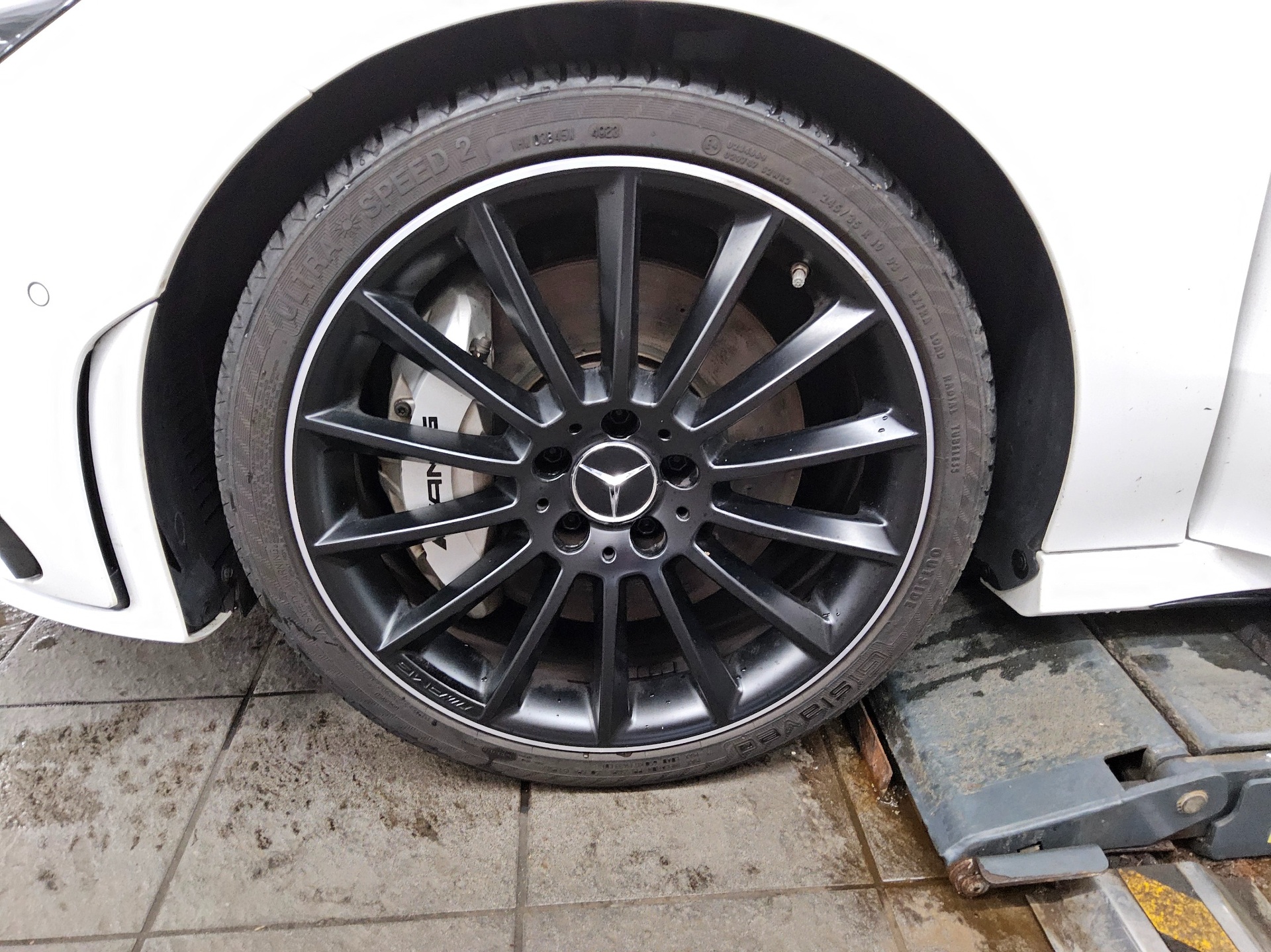 Mercedes-Benz CLA 35 AMG SB 4M Night Navi MB-LED Pano Sound 11