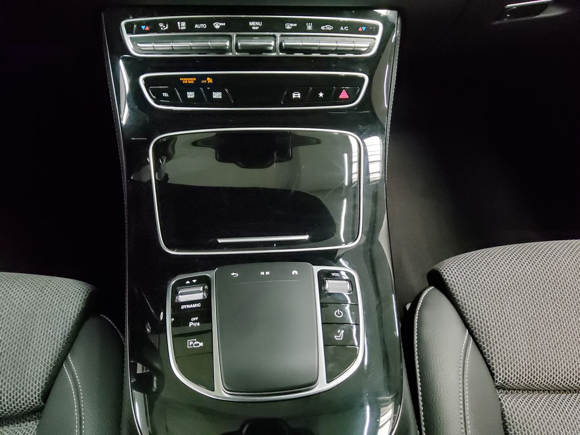 Mercedes-Benz E 300 T de Avantgarde Navi LED Widescreen RfK 6