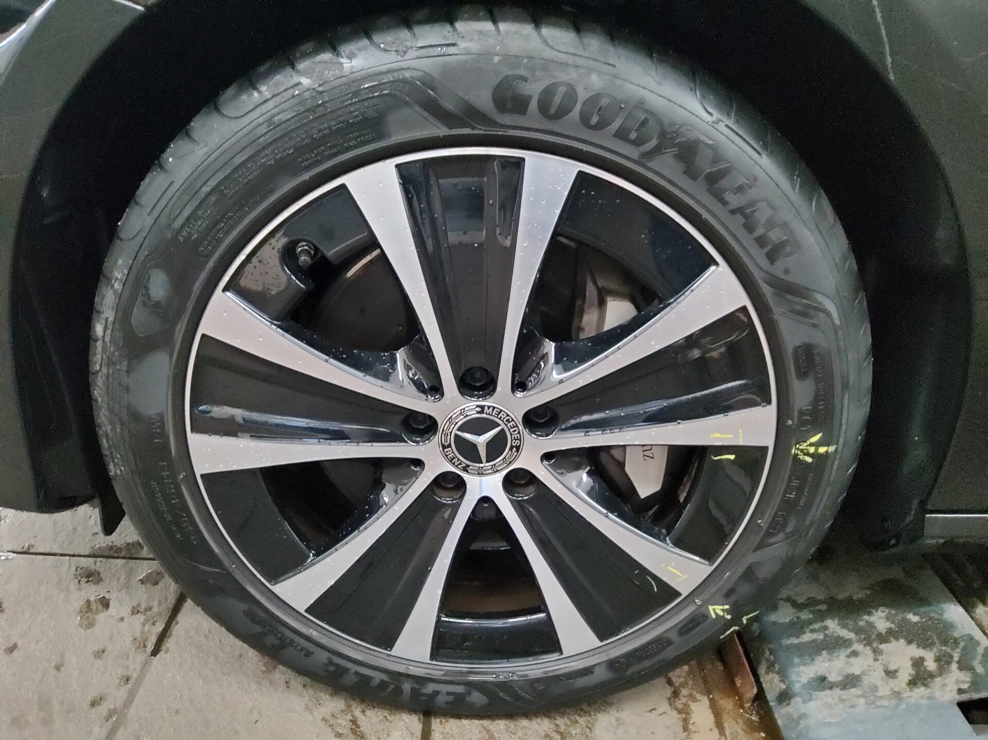 Mercedes-Benz E 300 T de Avantgarde Navi LED Widescreen RfK 11