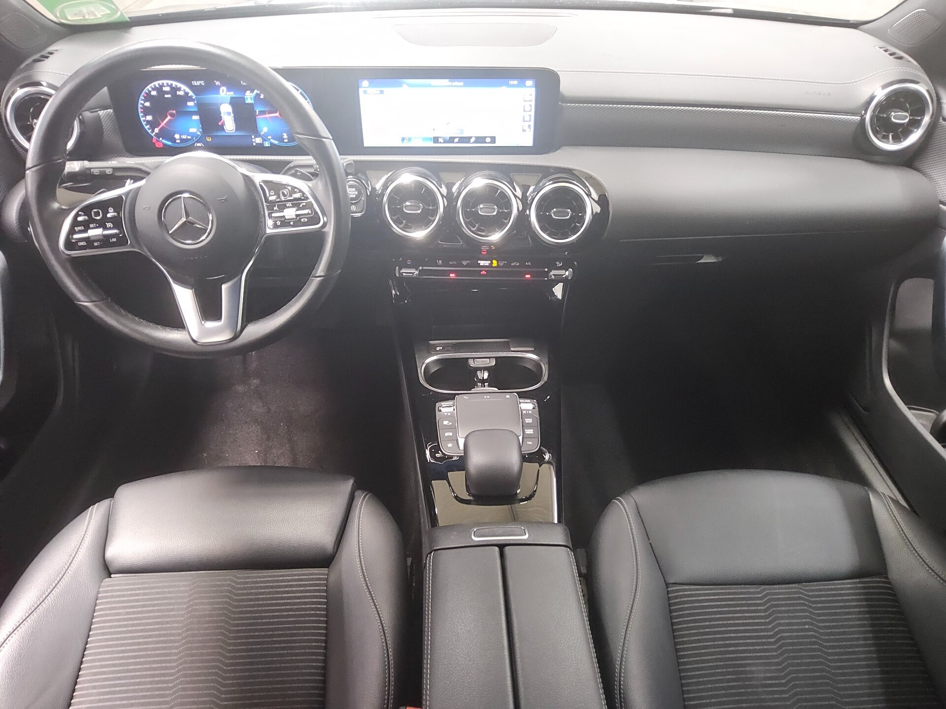 Mercedes-Benz CLA 200 SB d Progressive T-Leder Navi LED RfK 5