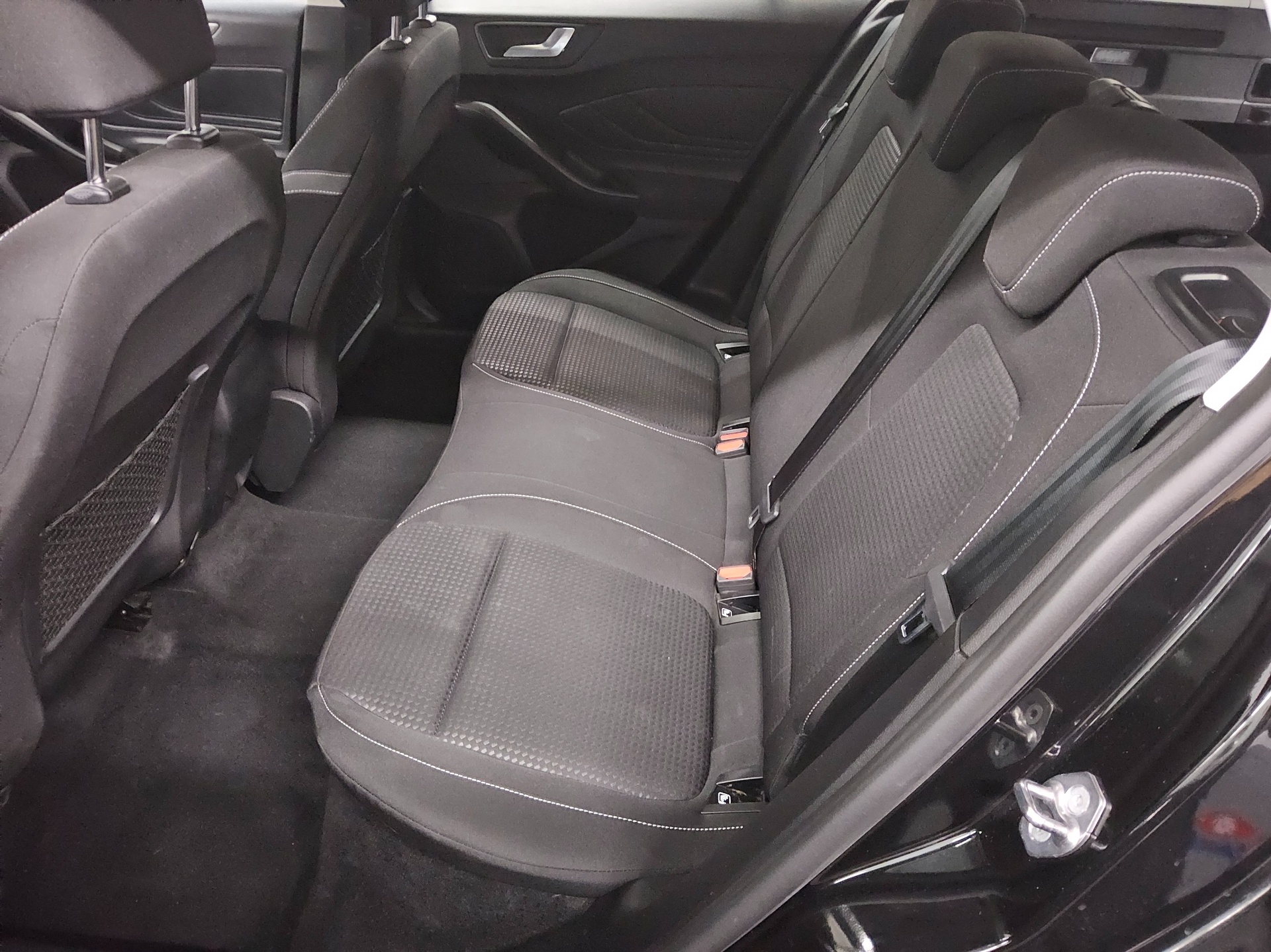 Ford Focus Turnier 1.5 EB Cool&Connect Navi LED DAB 13