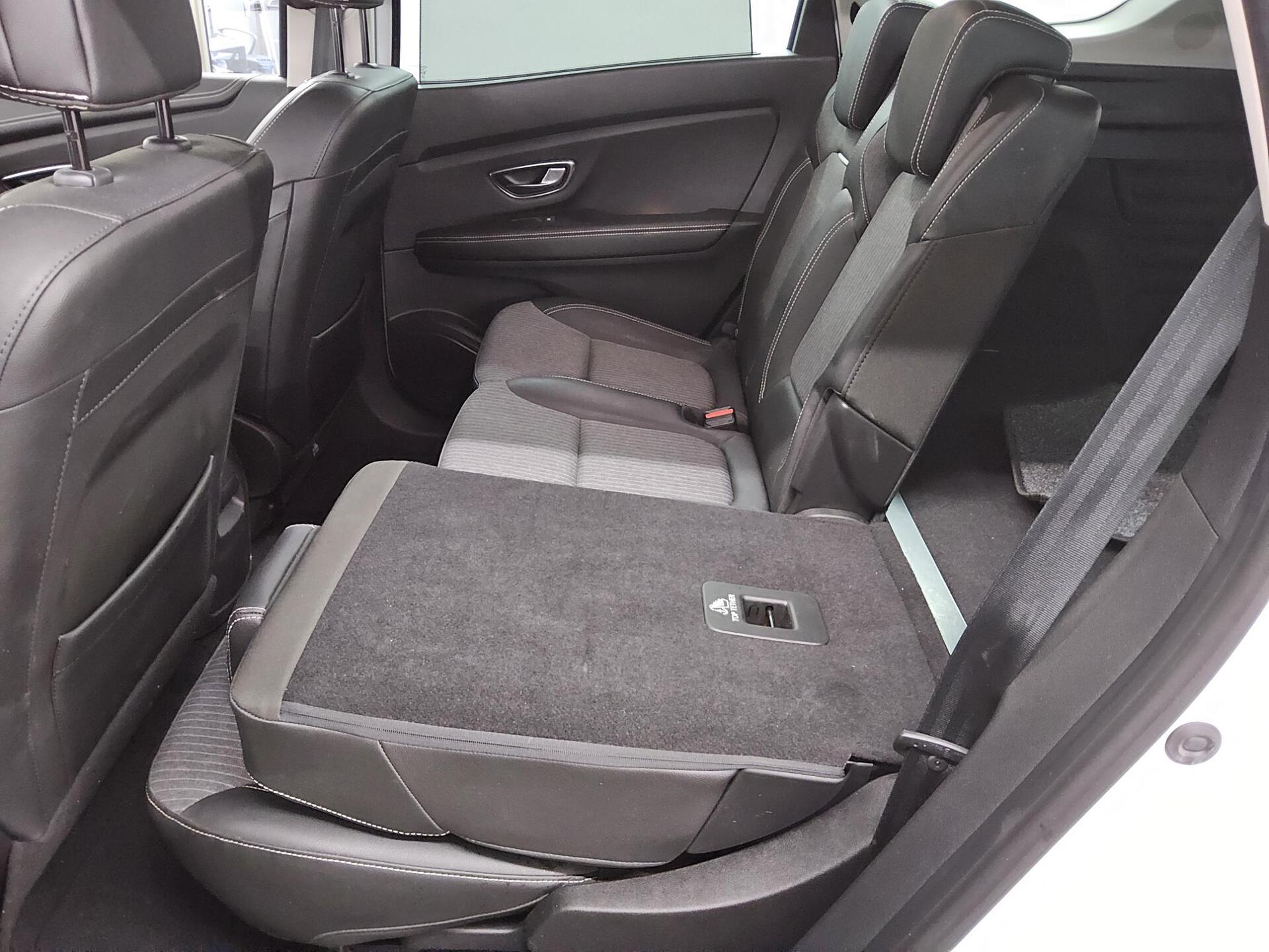 Renault Grand Scenic 1.3 TCe T-Leder Navi LED RfK PDC 12