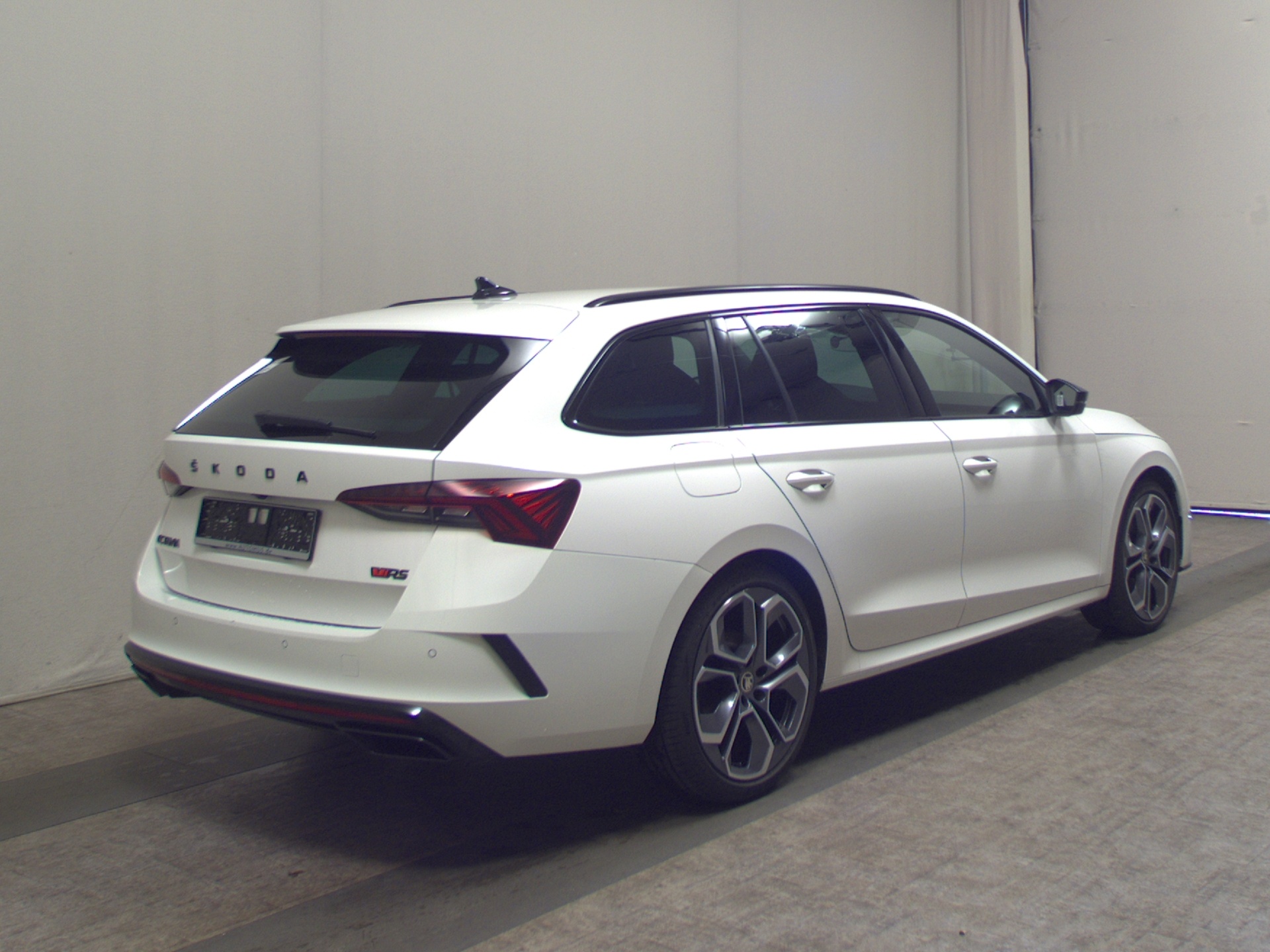 Skoda Octavia Kombi 2.0 TDI RS Navi LED vc HuD RfK ACC 4
