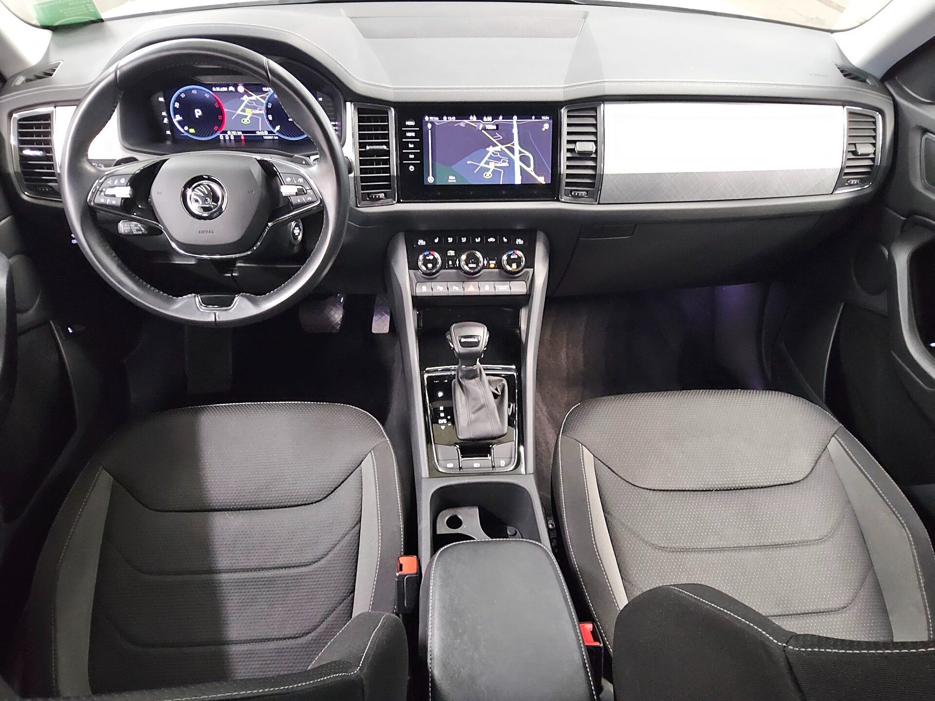 Skoda Kodiaq 2.0 TDI Tour Navi LED vc AHK ACC StHzg 5