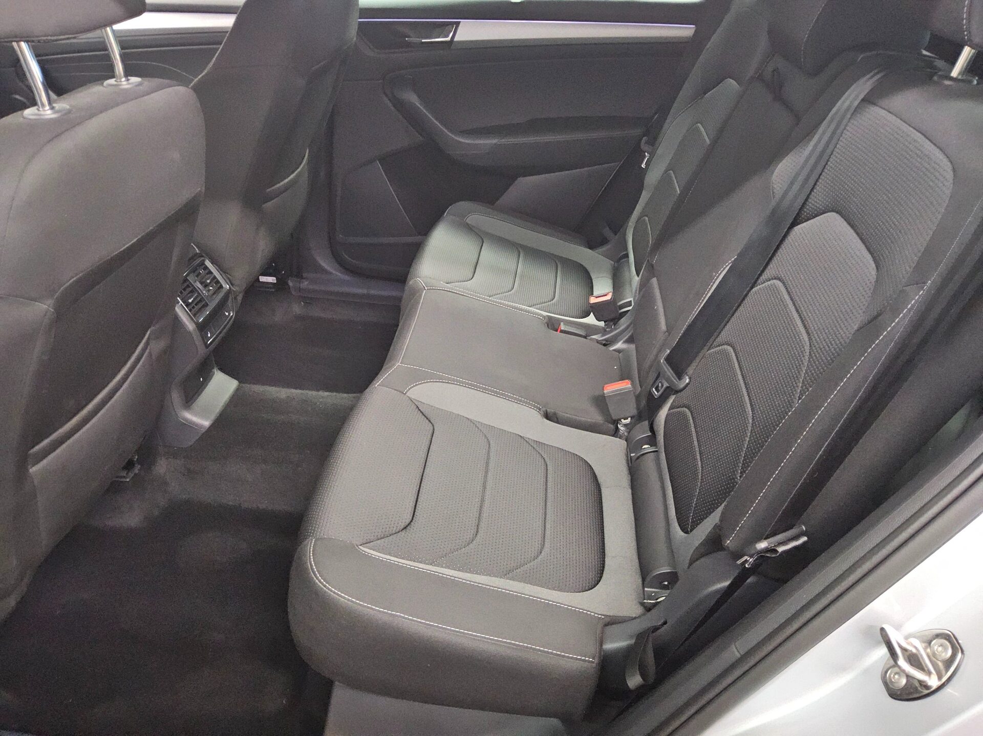 Skoda Kodiaq 2.0 TDI Tour Navi LED vc AHK ACC StHzg 13