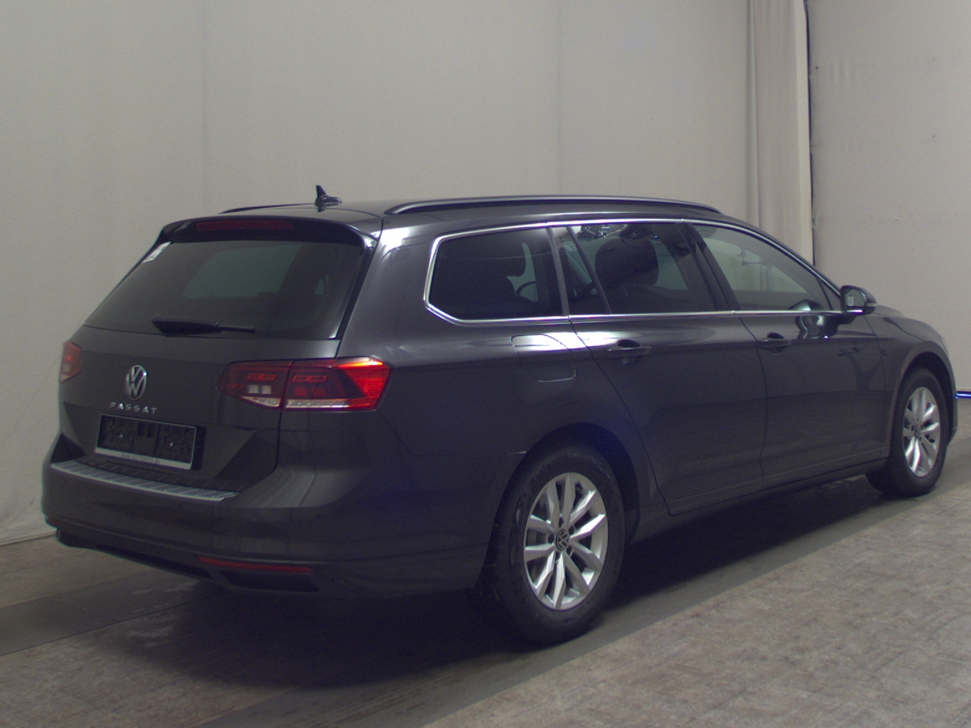 Volkswagen Passat Var. 2.0 TDI Business Navi LED AHK RFK 4