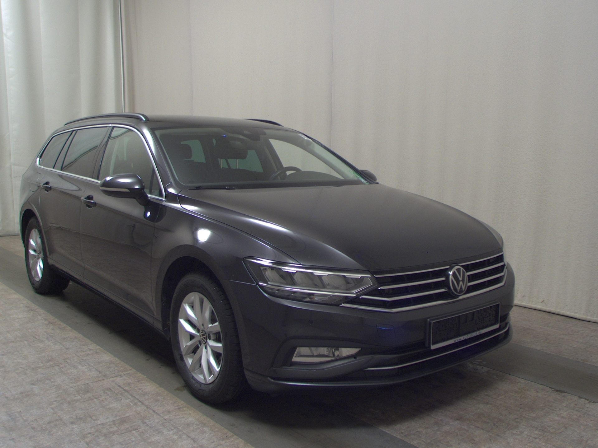 Volkswagen Passat Var. 2.0 TDI Business Navi LED AHK RFK 3