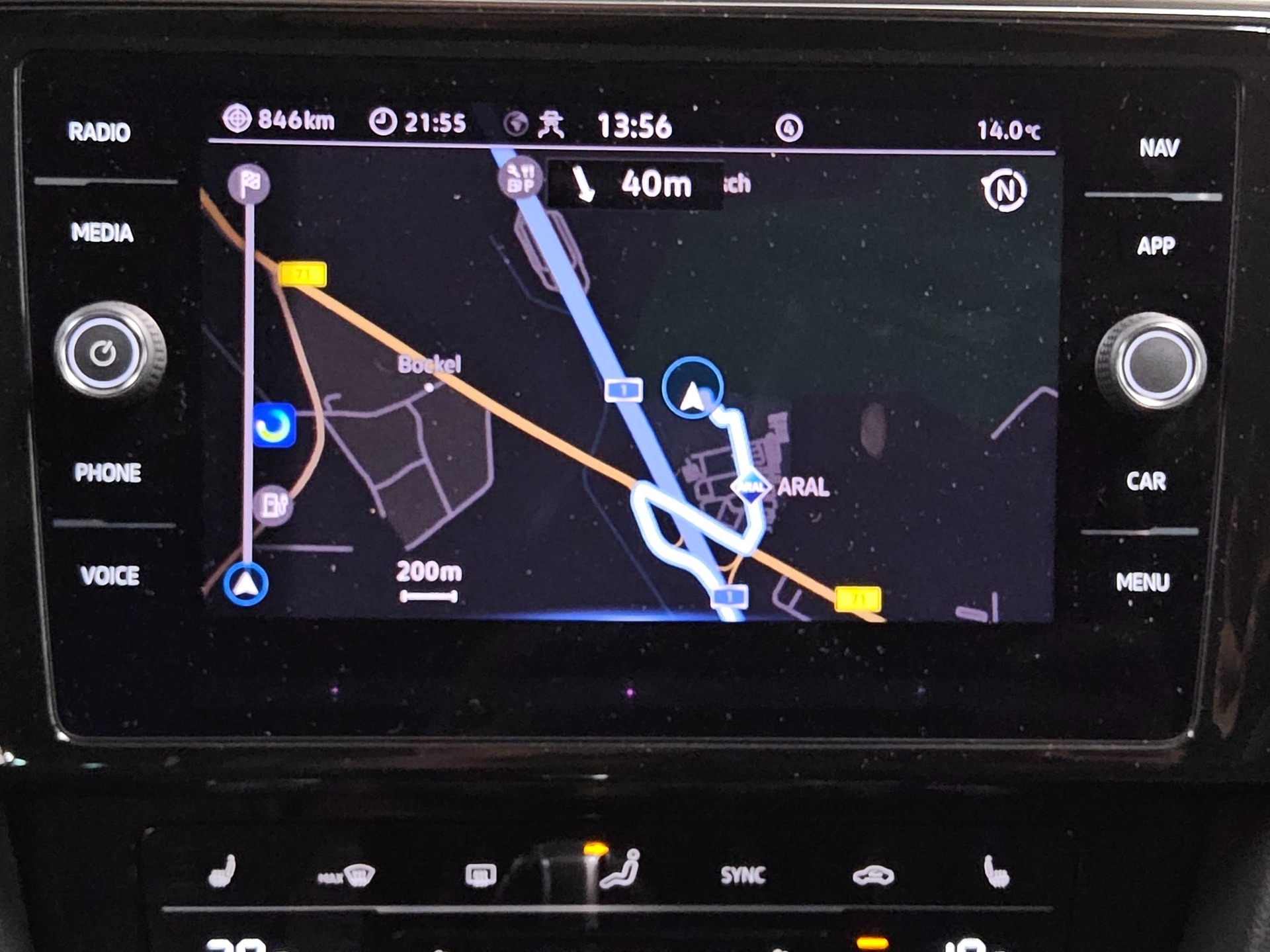 Volkswagen Passat Var. 2.0 TDI Business Navi LED AHK RFK 7