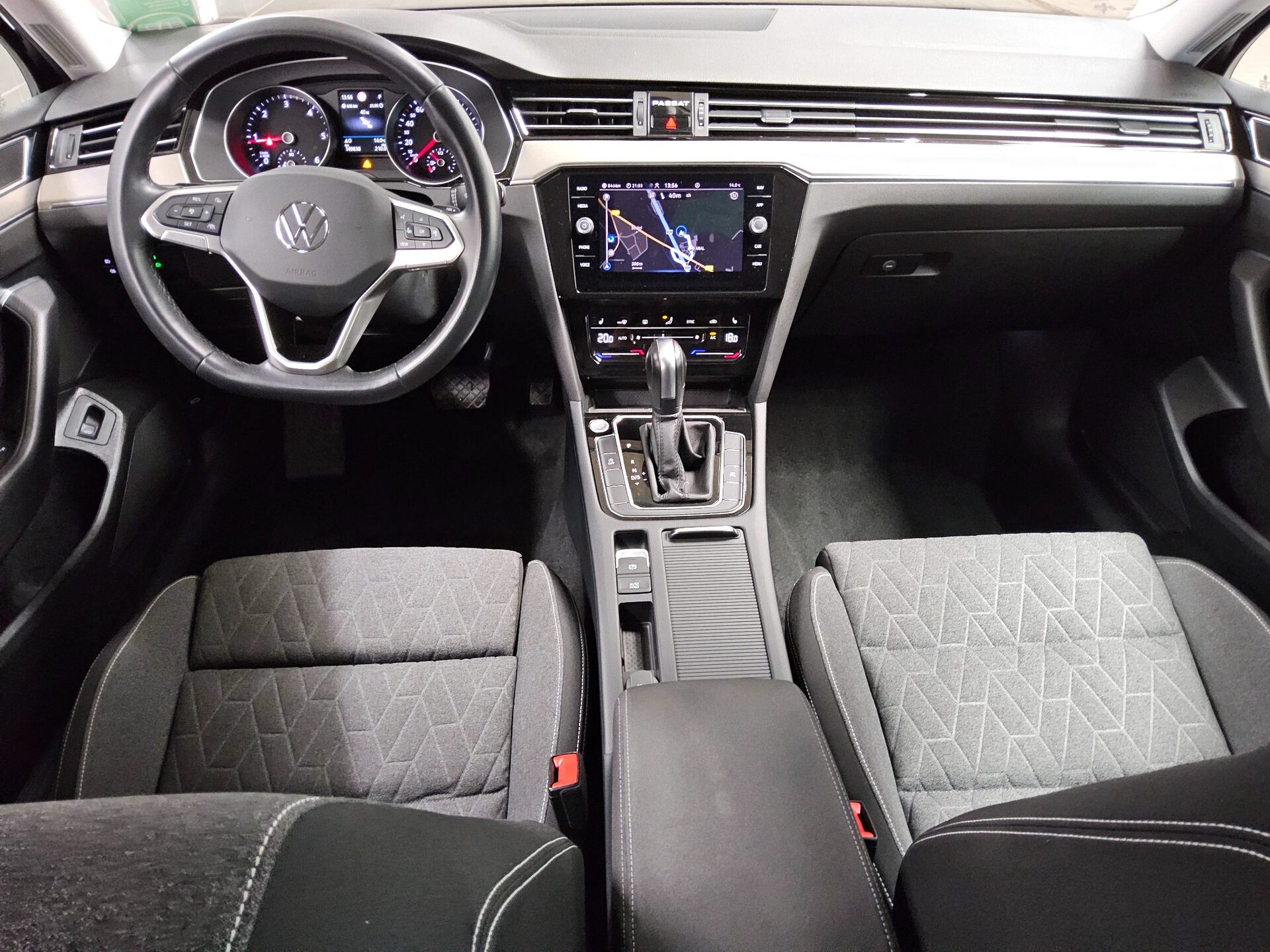 Volkswagen Passat Var. 2.0 TDI Business Navi LED AHK RFK 5