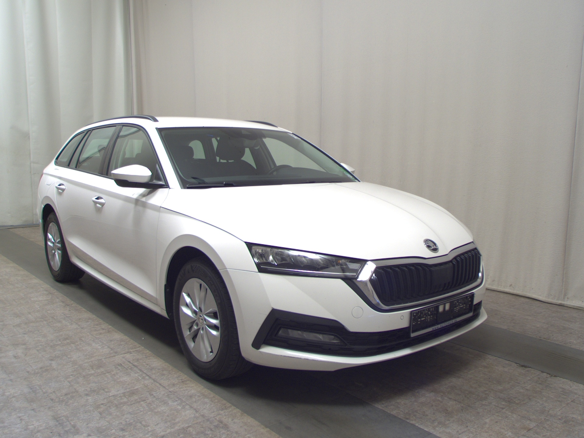 Skoda Octavia Kombi 2.0 TDI Ambition Navi LED vc RfK 3