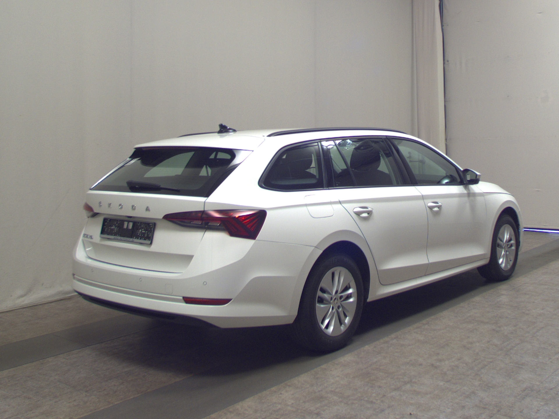 Skoda Octavia Kombi 2.0 TDI Ambition Navi LED vc RfK 4