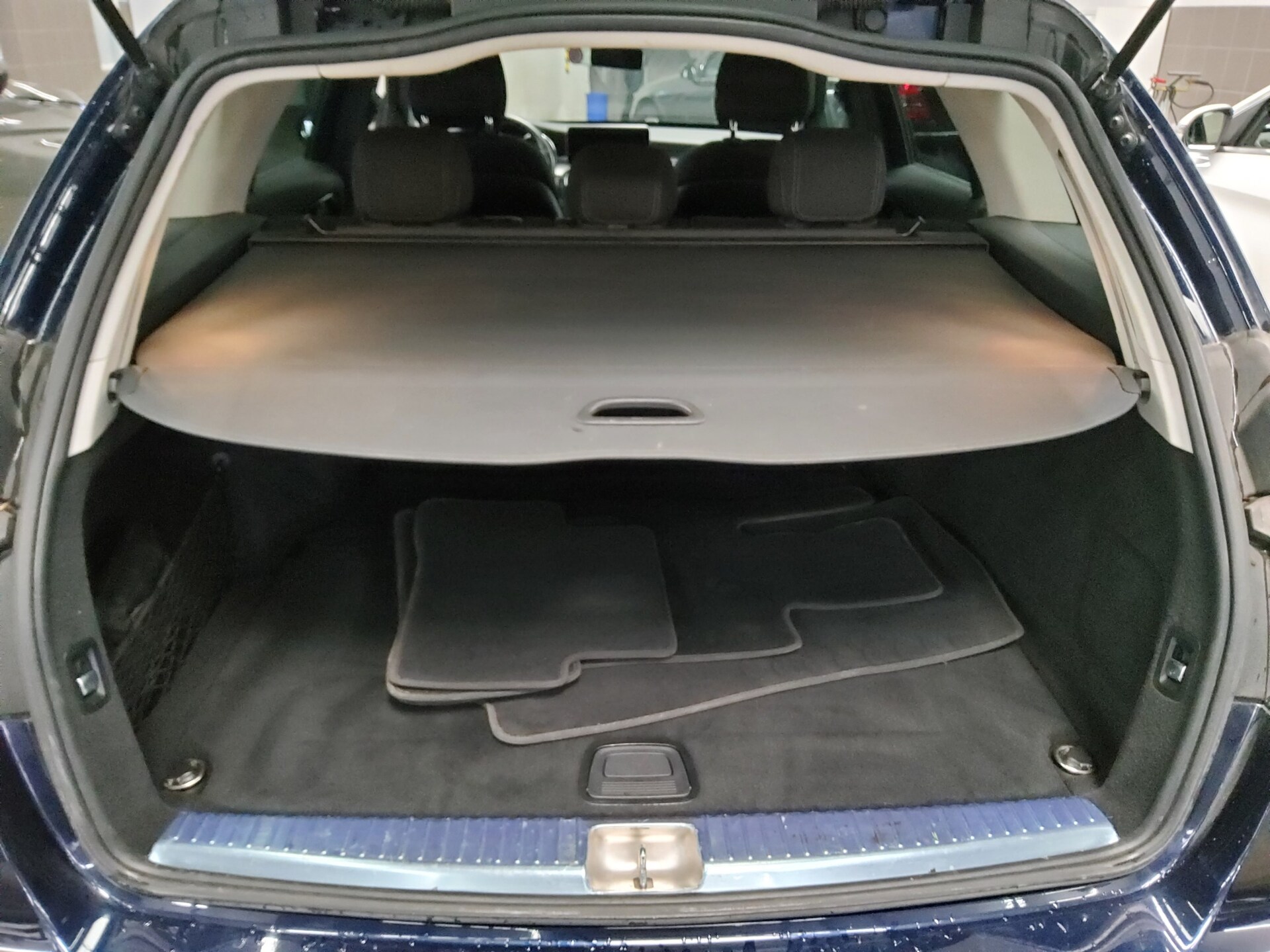 Mercedes-Benz C 200 T d Navi LED AHK Distronic+ 11