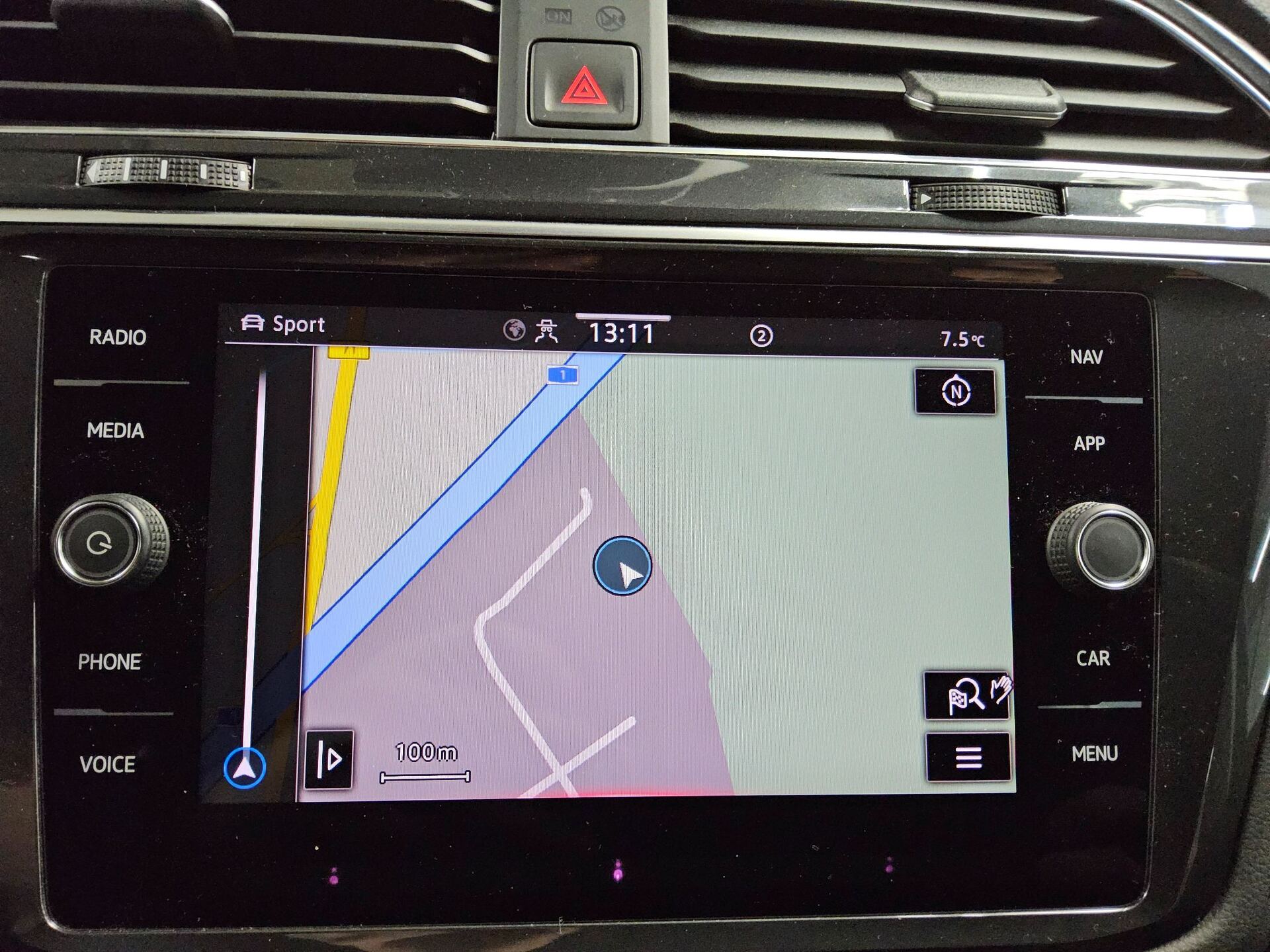 Volkswagen Tiguan 2.0 TDI 4M Elegance Matrix H-K DC HuD AHK 7