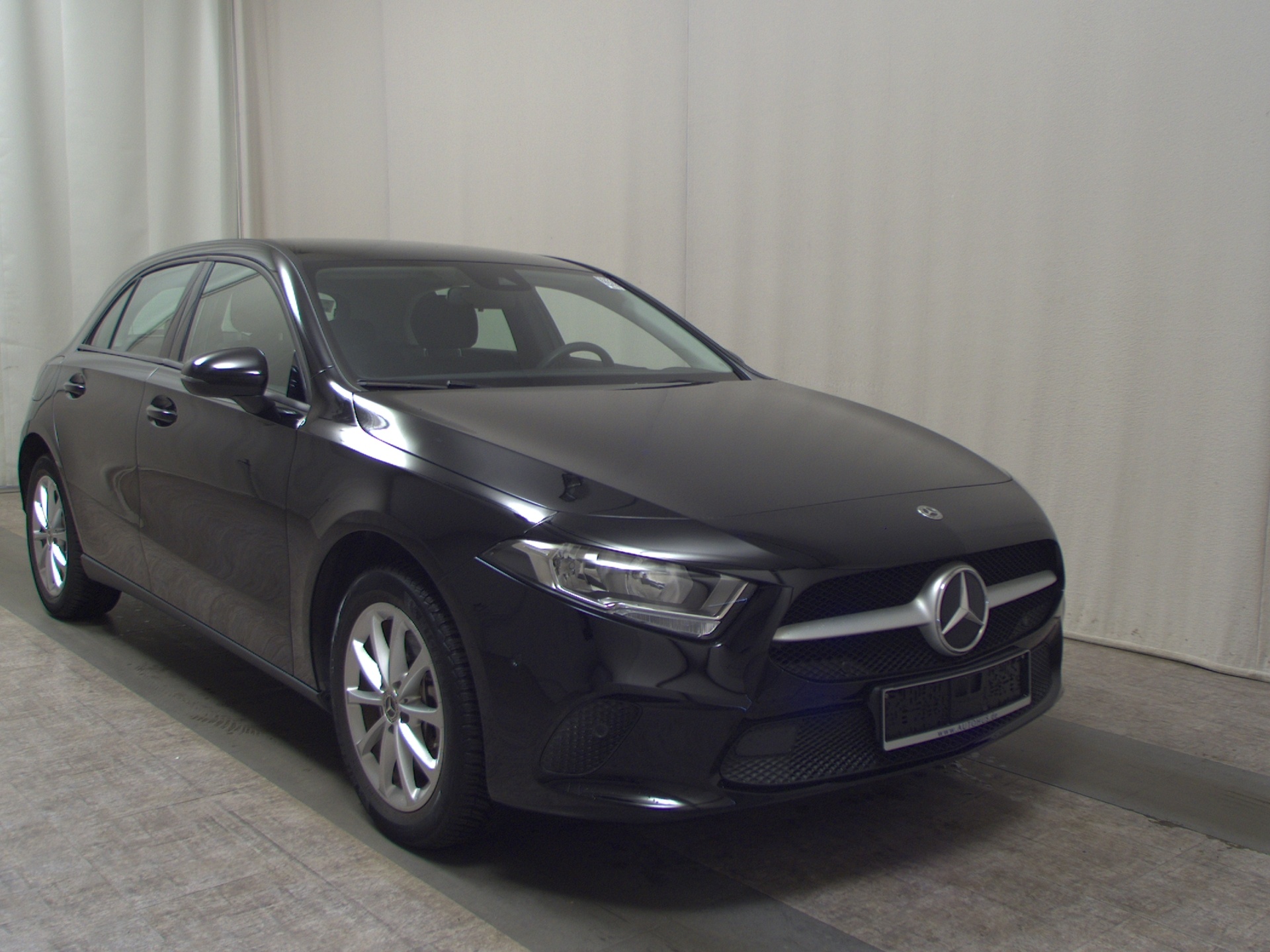 Mercedes-Benz A 250 e Navi Rückfahrkamera Shz PDC 3