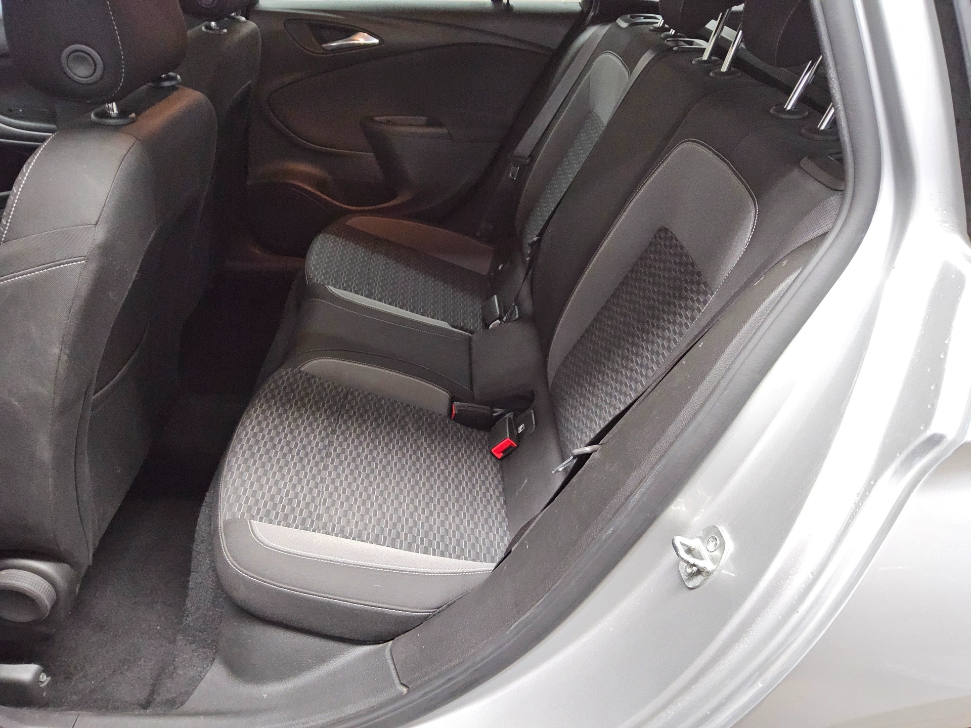 Opel Astra ST 1.5 D Edition Navi LED PDC 13