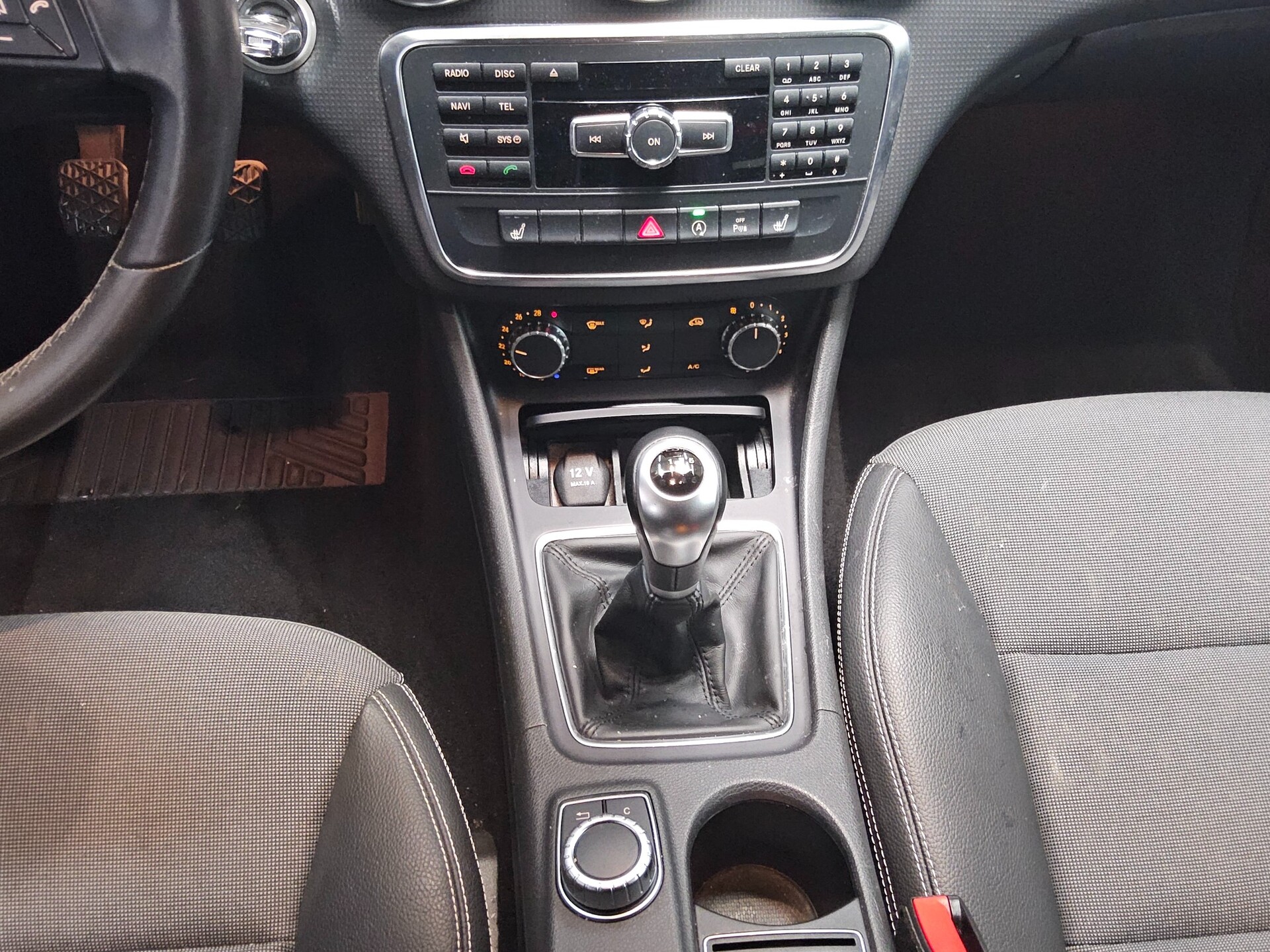 Mercedes-Benz A 180 Style T-Leder Navi PDC Shz 6