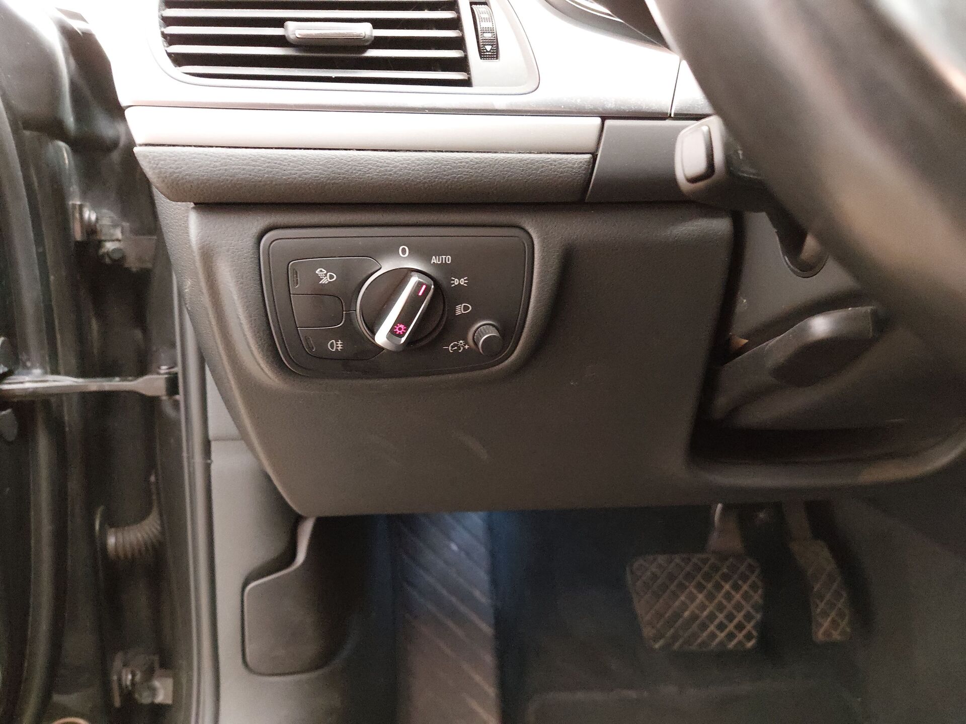 Audi A6 Avant S-Line LEDER NAVI KLIMAAUT XENON SHZ 13