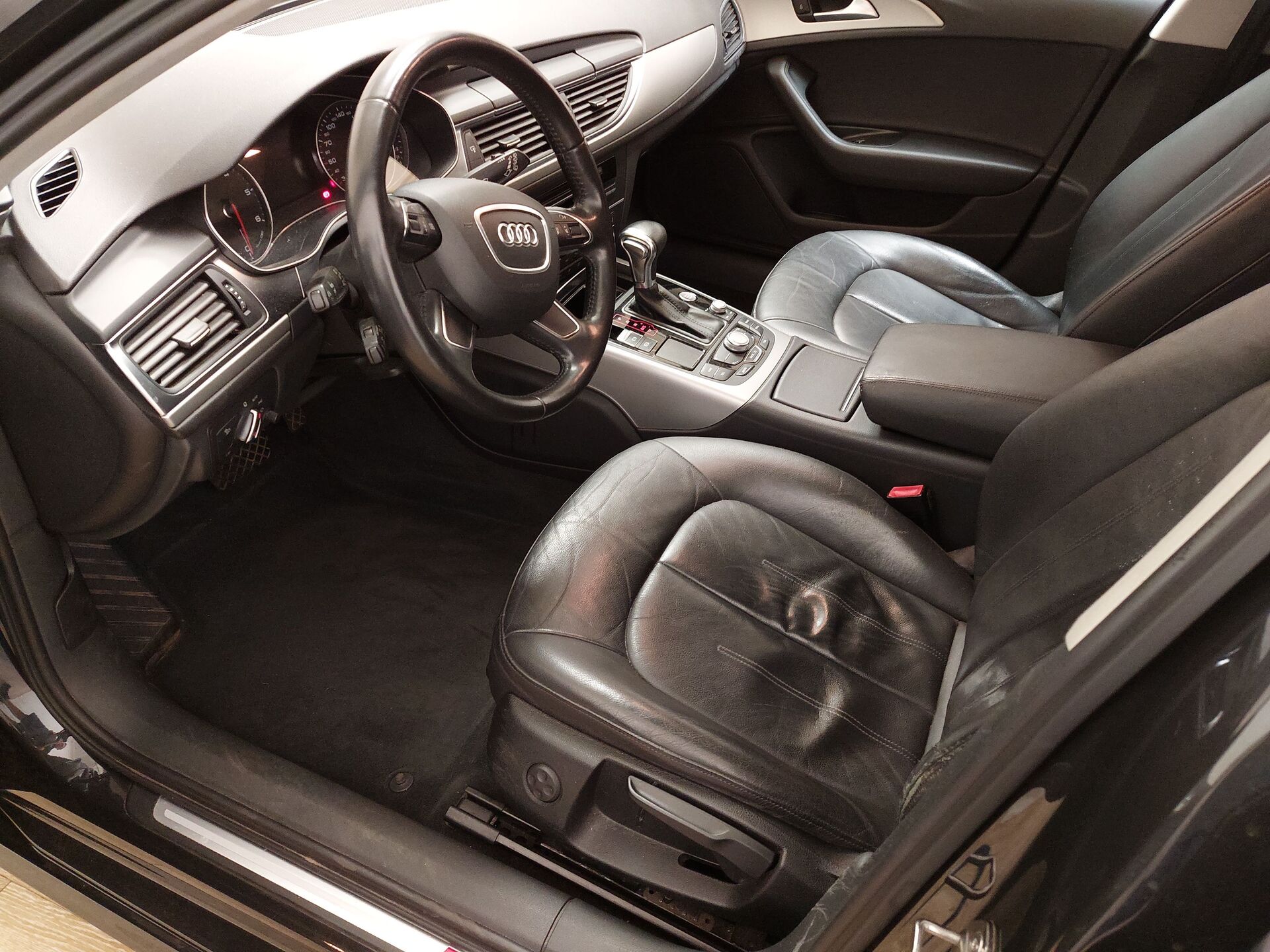 Audi A6 Avant S-Line LEDER NAVI KLIMAAUT XENON SHZ 12
