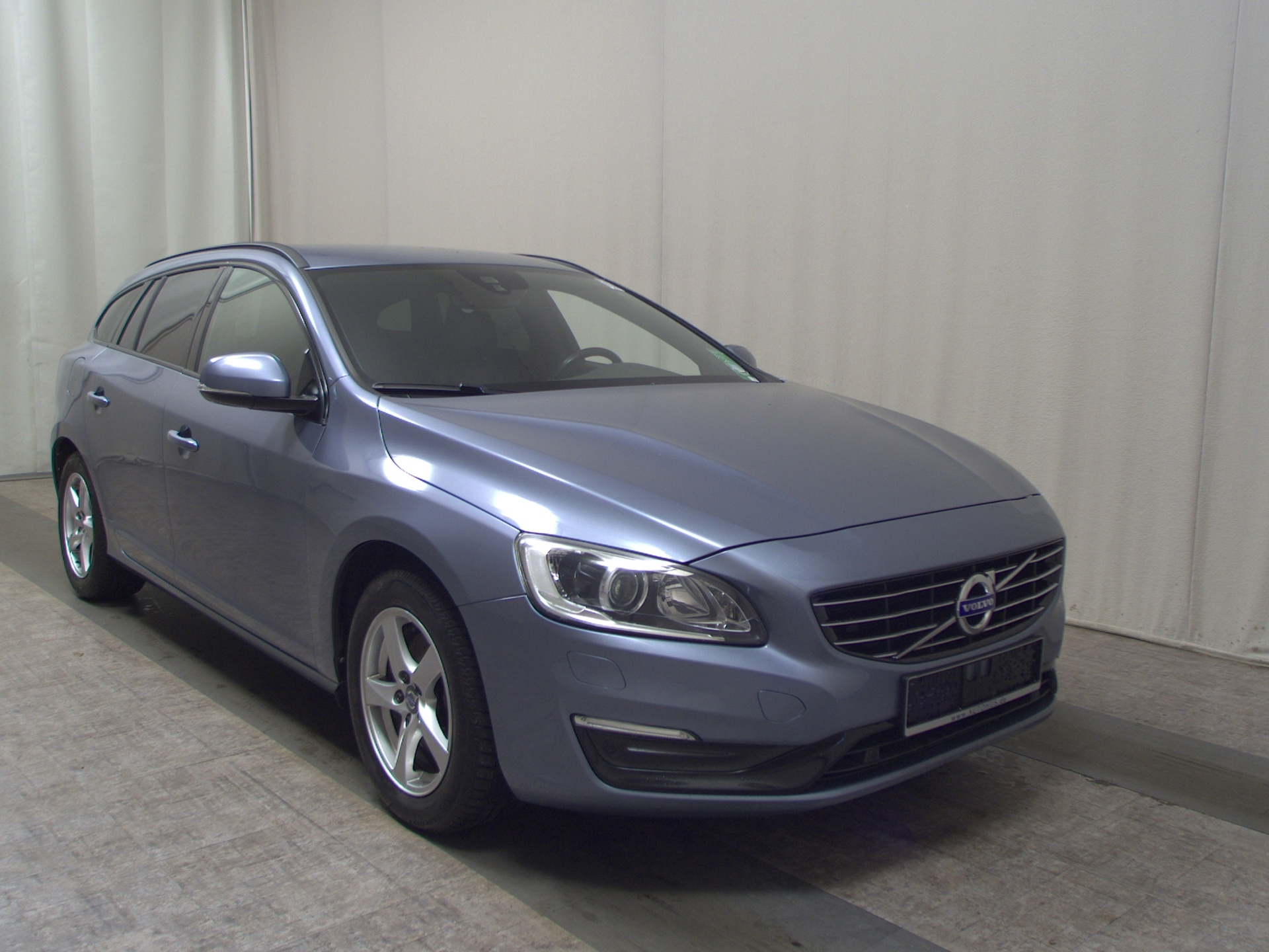 Volvo V60 D3 Kinetic Leder Navi Xenon PDC Shz Memory 3