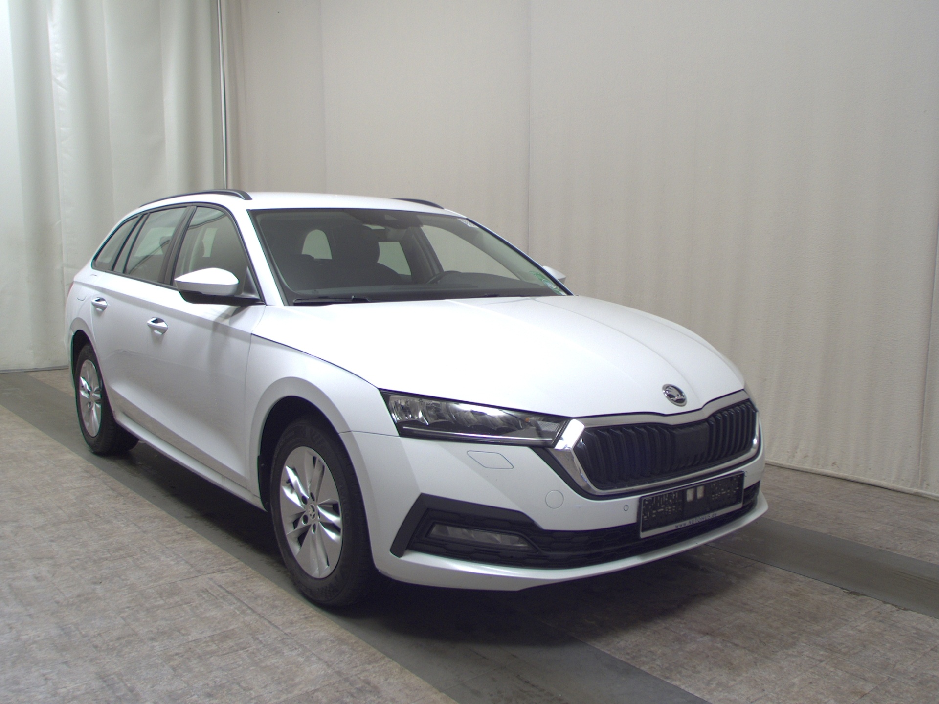 Skoda Octavia Kombi 2.0 TDI Ambition Navi LED vc ACC 3