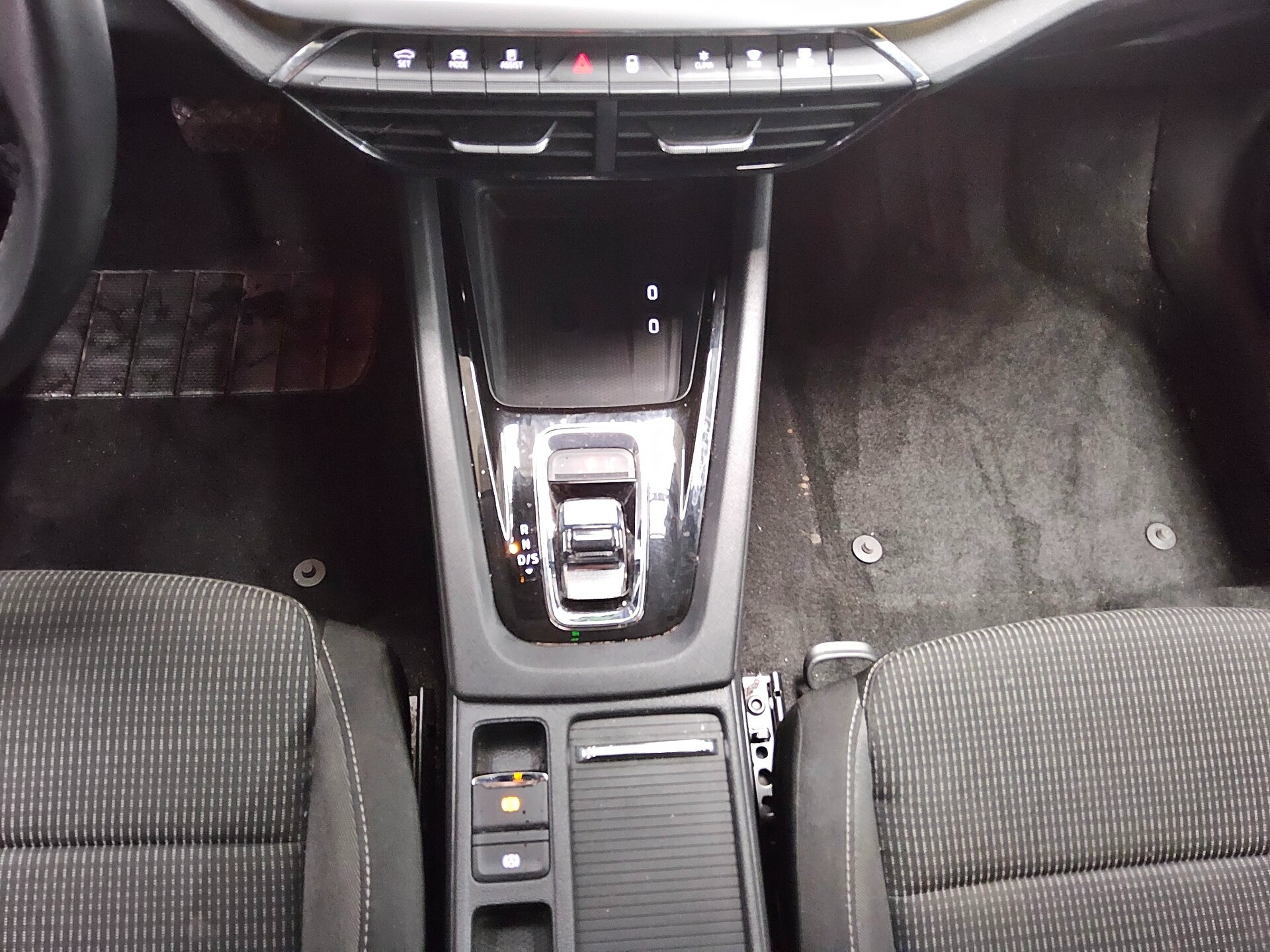 Skoda Octavia Kombi 2.0 TDI Ambition Navi LED vc ACC 6
