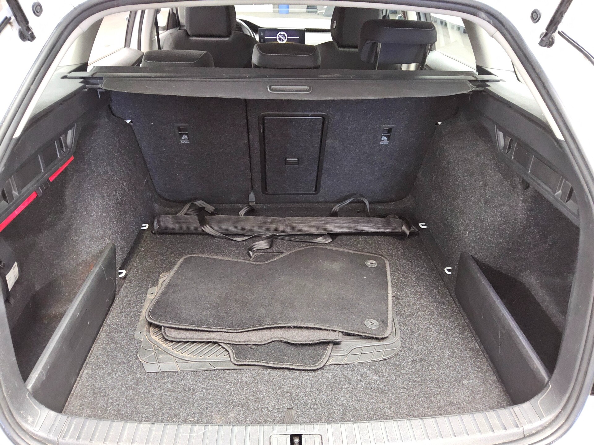 Skoda Octavia Kombi 2.0 TDI Ambition Navi LED vc ACC 12