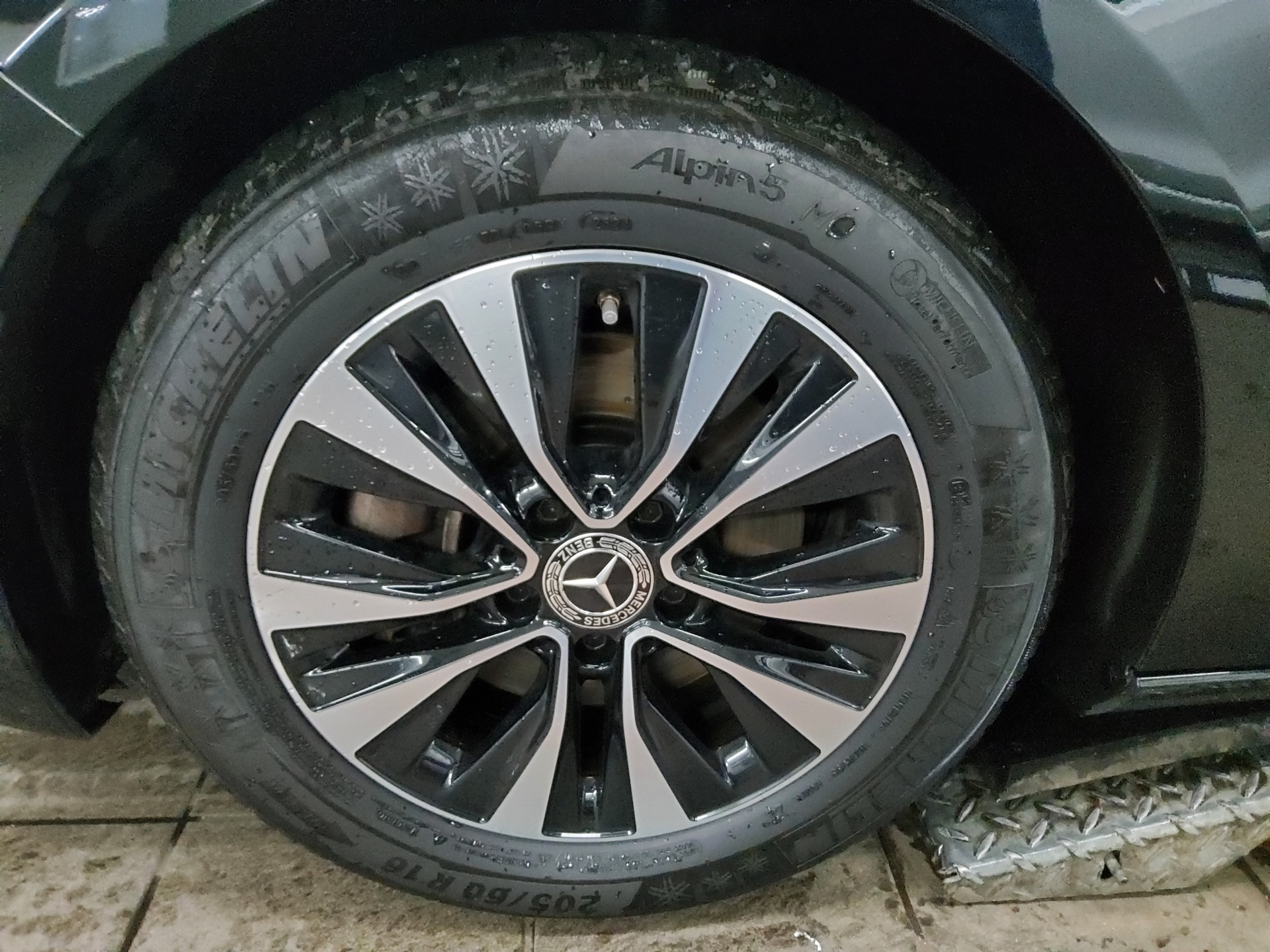 Mercedes-Benz B 180 d Style T-Leder Navi AHK PDC Shz Tempomat 11