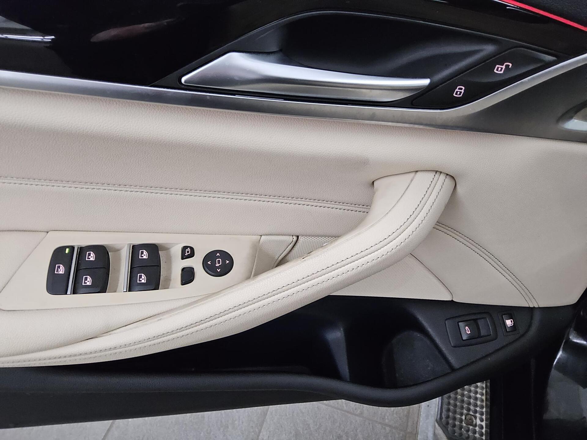 BMW 530e Touring Leder Navi Laser LC Pro HuD RFK 10