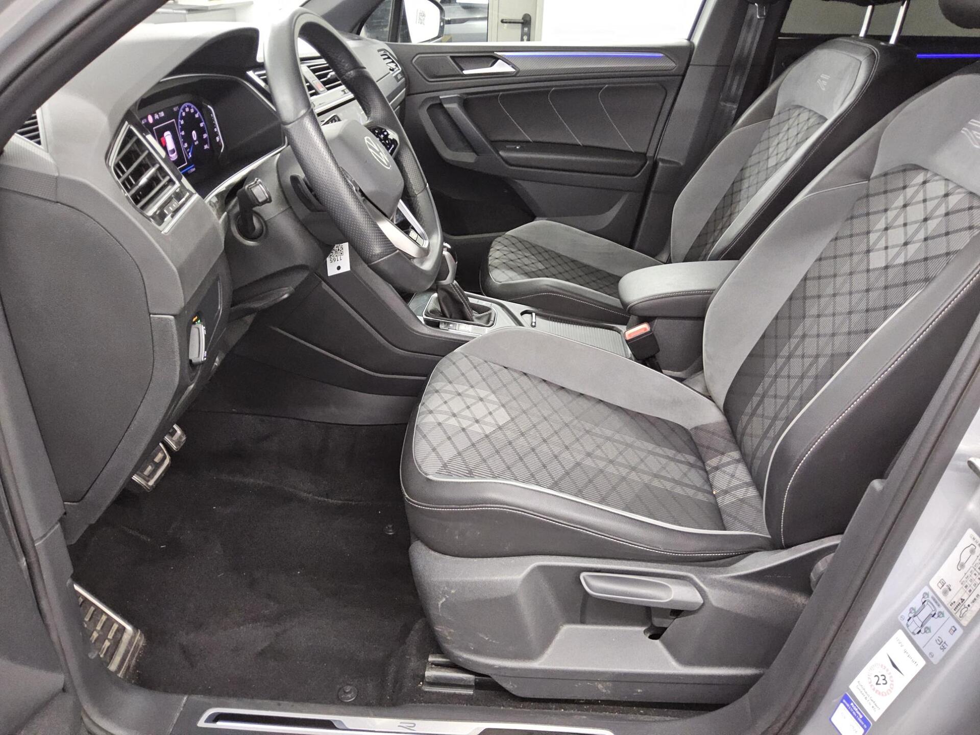 Volkswagen Tiguan 2.0 TDI R-Line Navi AID Matrix 9