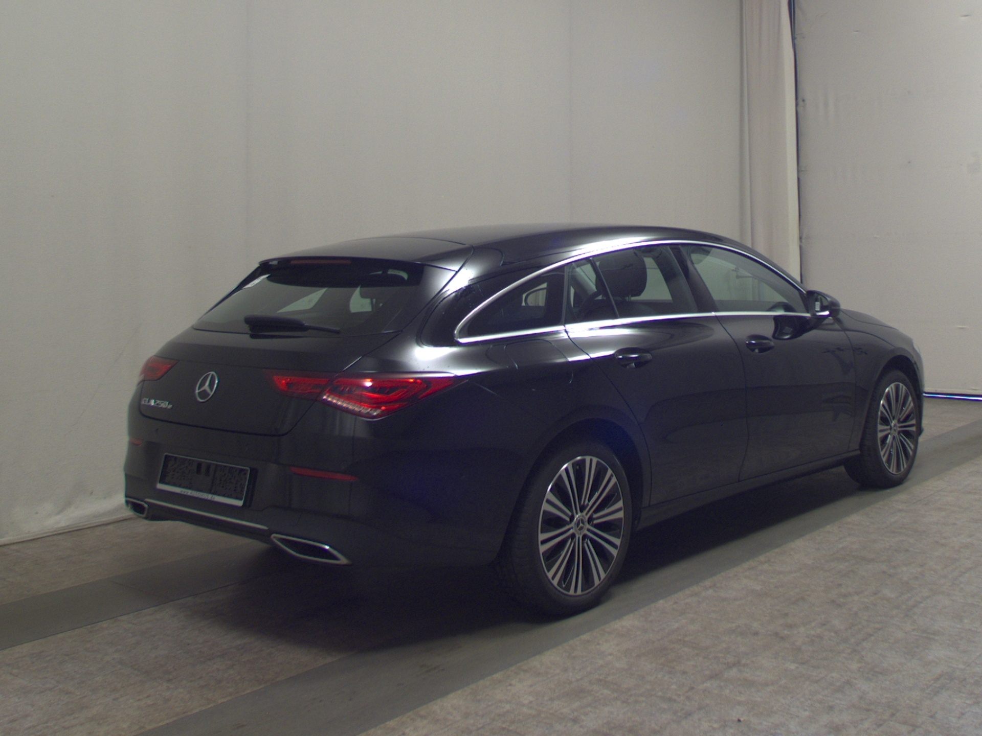 Mercedes-Benz CLA 250 Shooting Brake e Progressive Navi LED 4