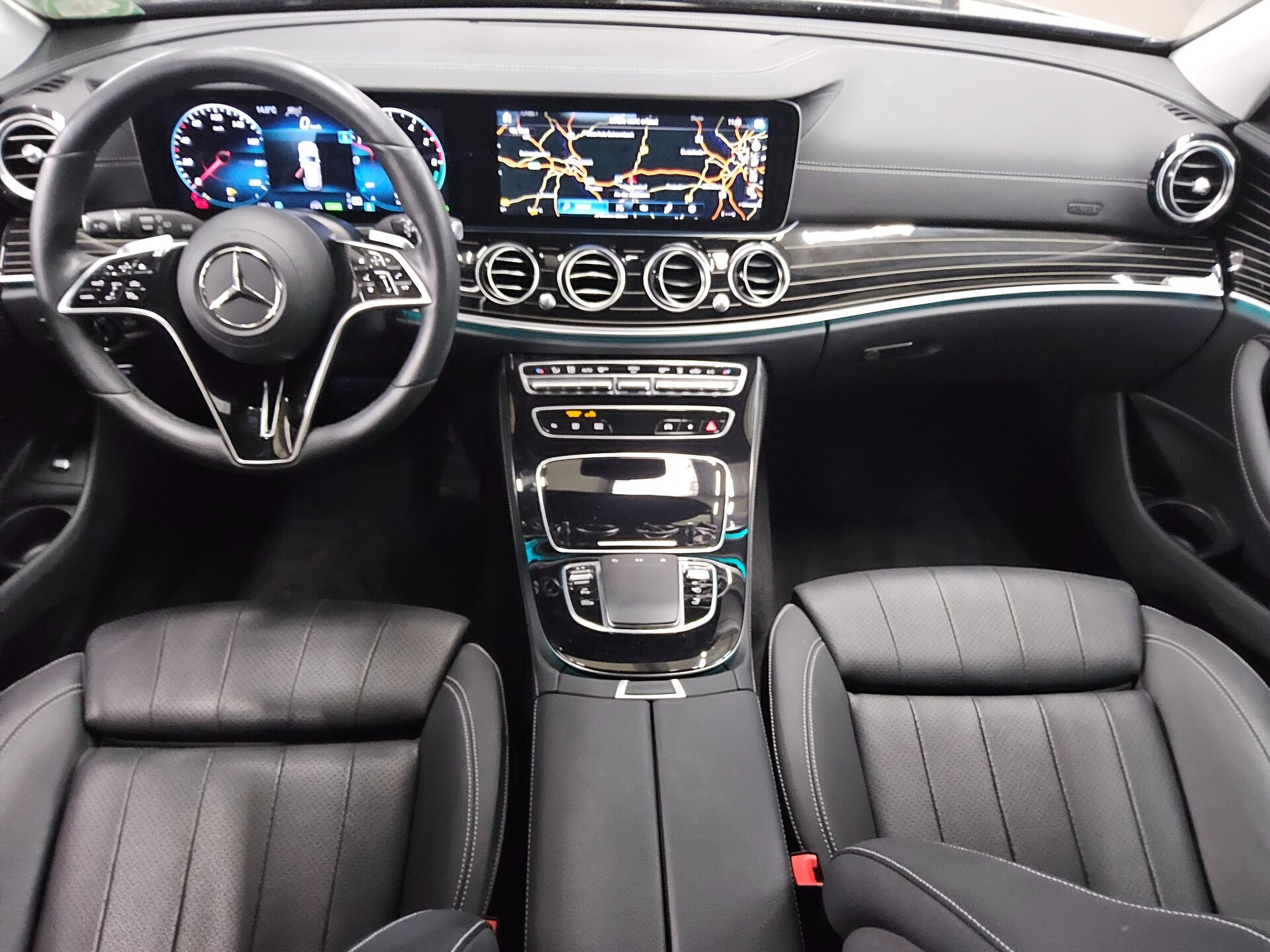 Mercedes-Benz E 300 T de 4M Avantgarde Navi LED Burmester 360° 5