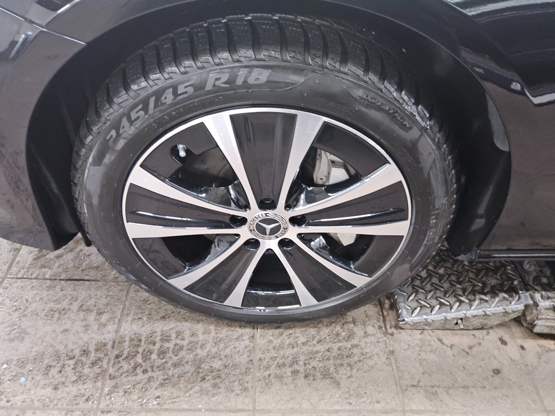 Mercedes-Benz E 300 T de 4M Avantgarde Navi LED Burmester 360° 11