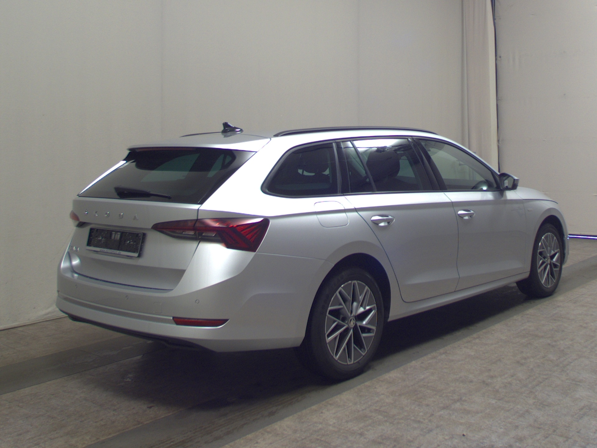 Skoda Octavia Kombi 2.0 TDI Ambition Navi LED vc ACC 4