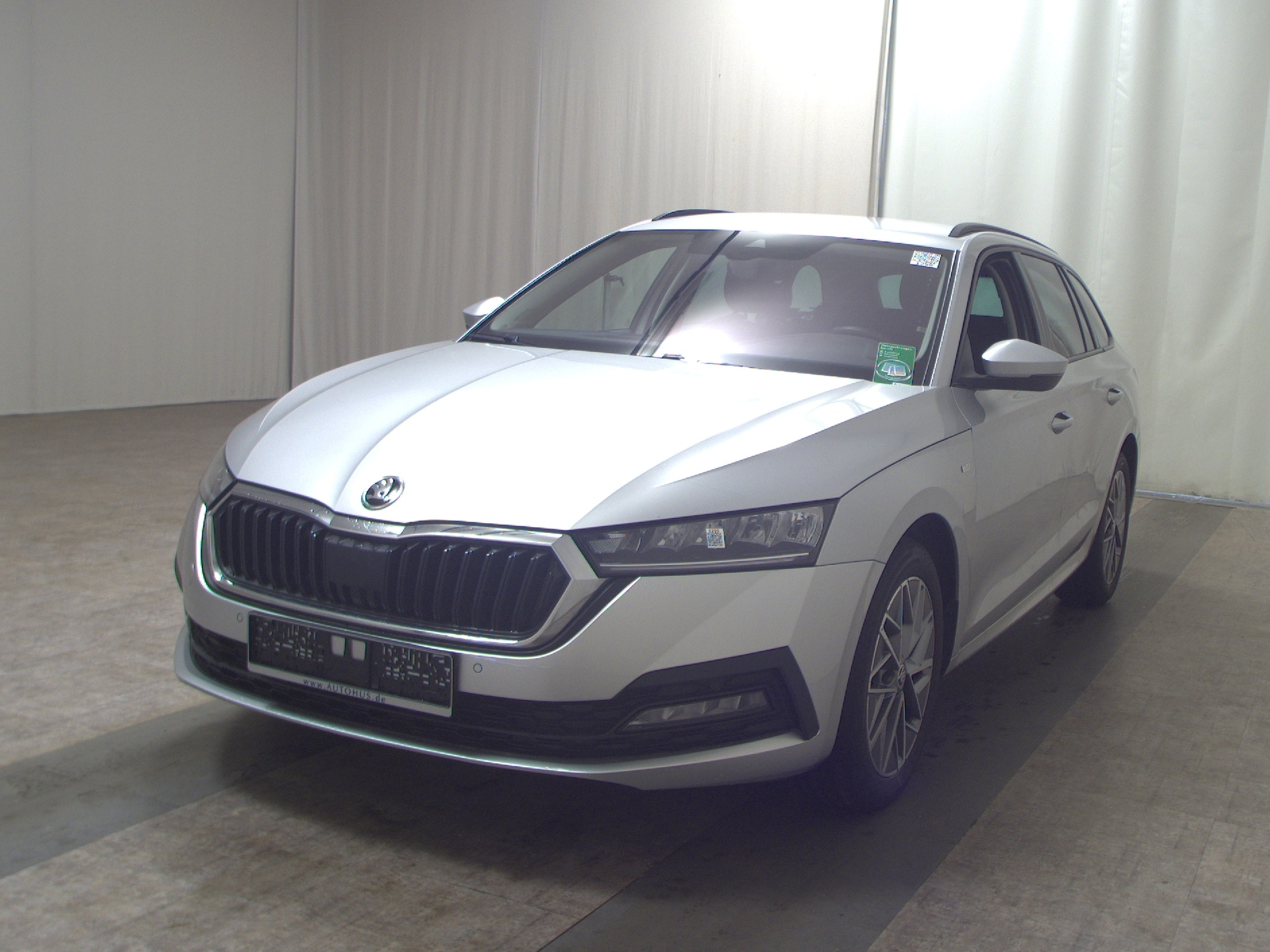 Skoda Octavia Kombi 2.0 TDI Ambition Navi LED vc ACC 2