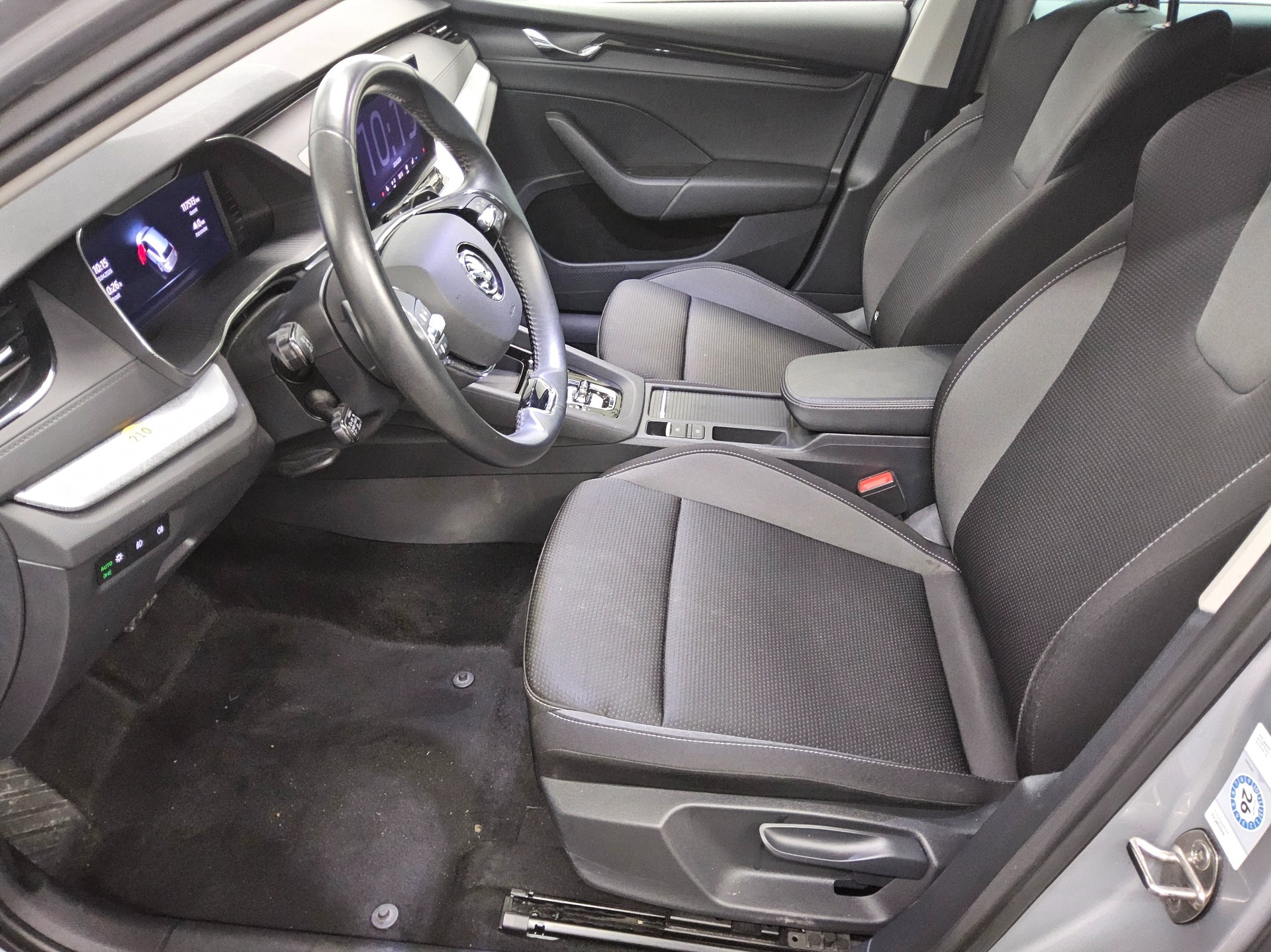 Skoda Octavia Kombi 2.0 TDI Ambition Navi LED vc ACC 9
