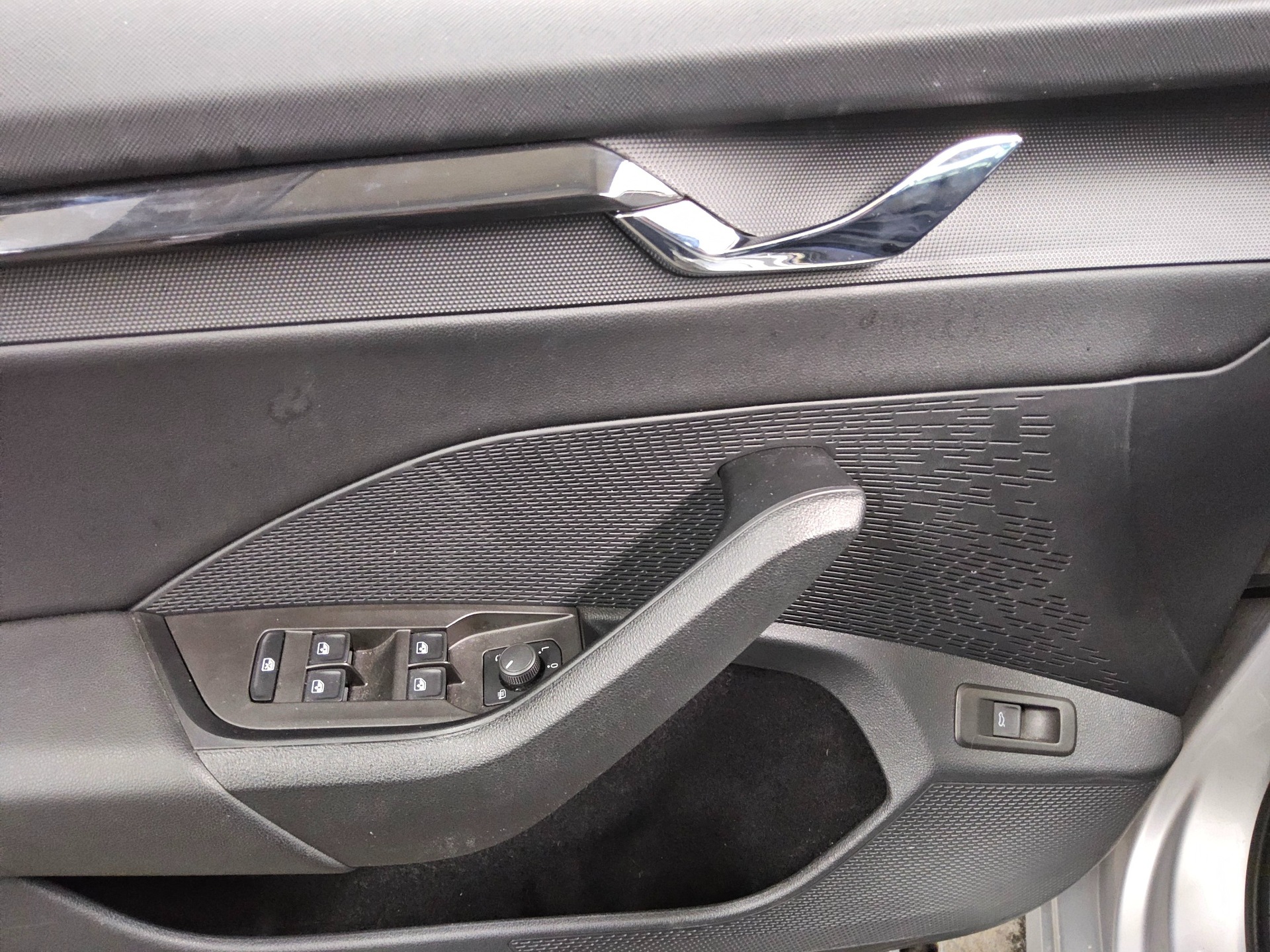 Skoda Octavia Kombi 2.0 TDI Ambition Navi LED vc ACC 10