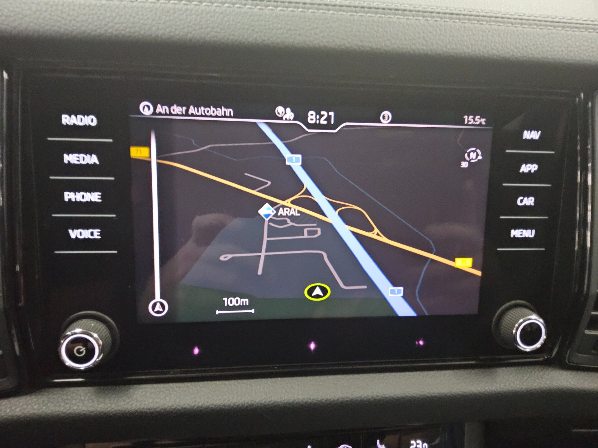 Skoda Kodiaq 2.0 TDI 4x4 Clever Navi LED Pano RFK AHK 7