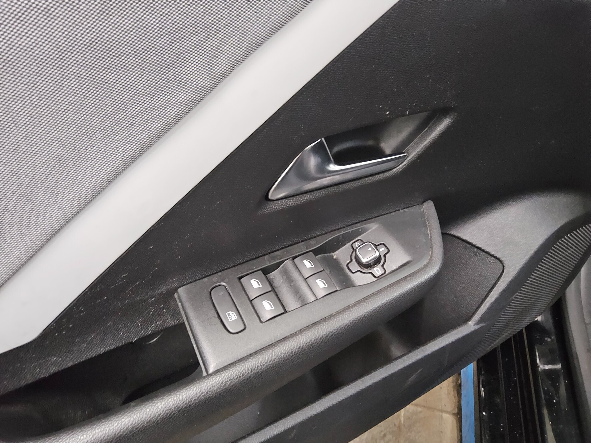 Opel Astra 1.5 D Business Ed. Rückfahrkamera LED SHZ 10