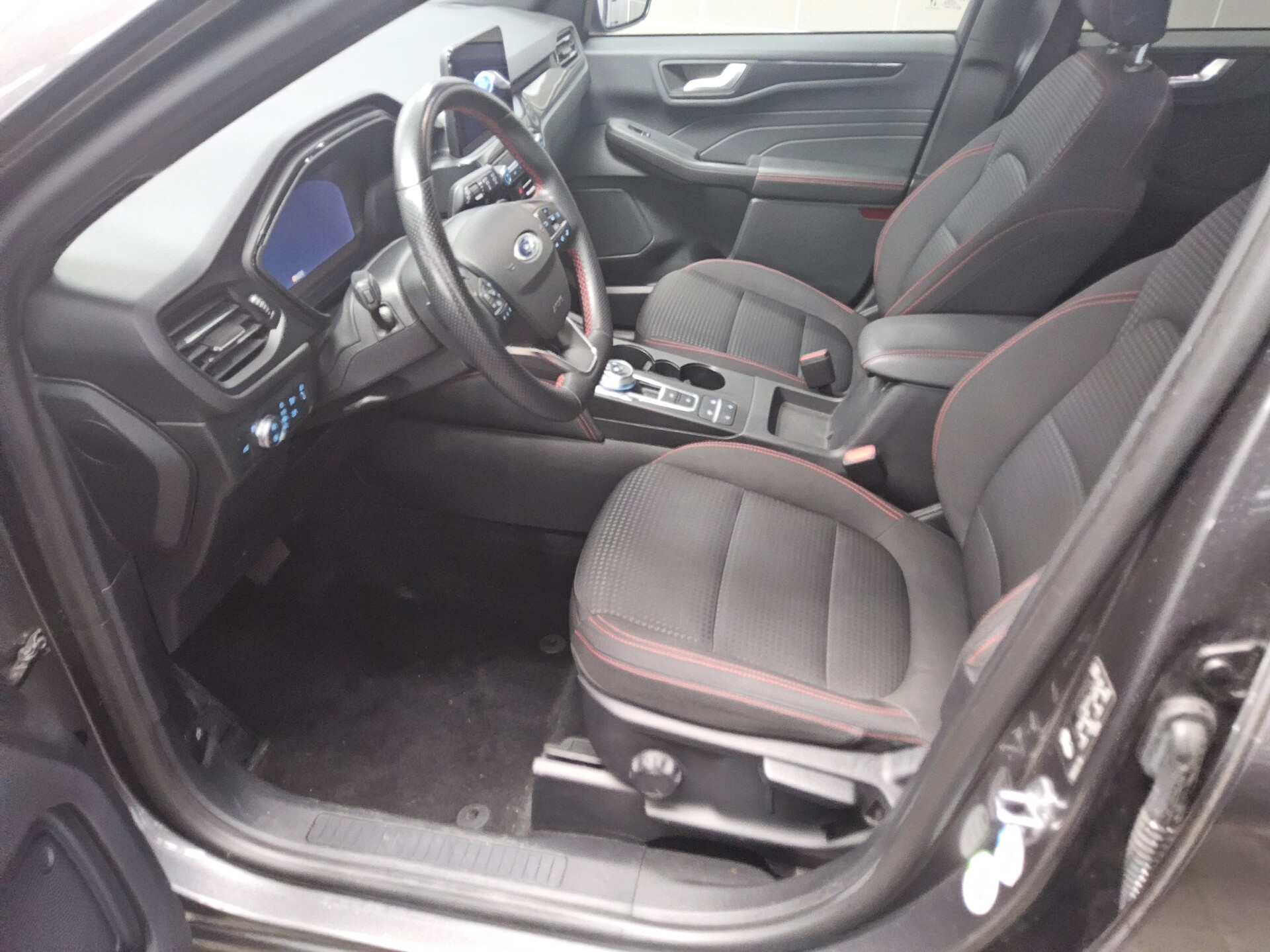 Ford Kuga 2.0 EB ST-Line Navi LED RfK ACC 4xSHZ 9