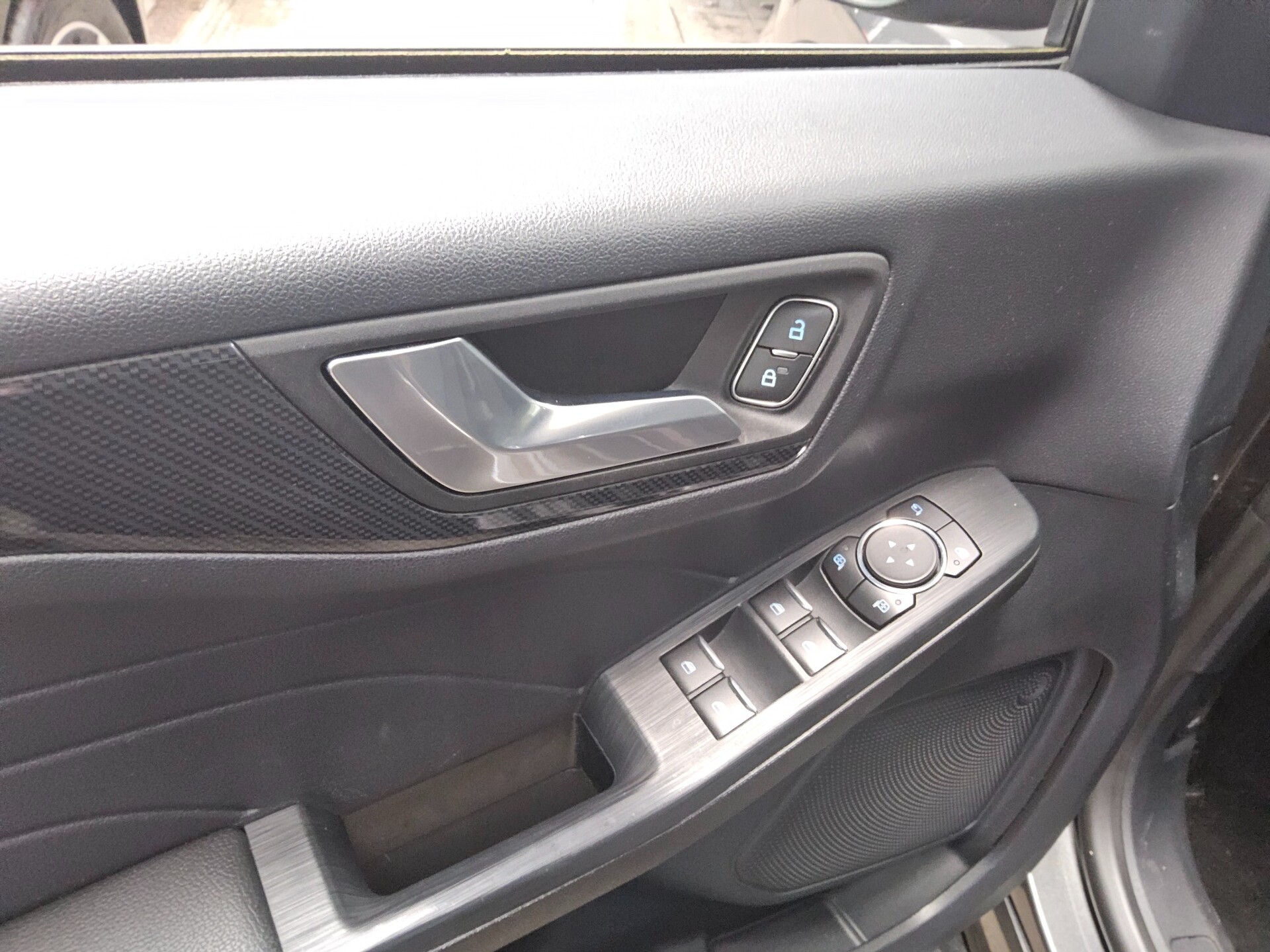 Ford Kuga 2.0 EB ST-Line Navi LED RfK ACC 4xSHZ 10