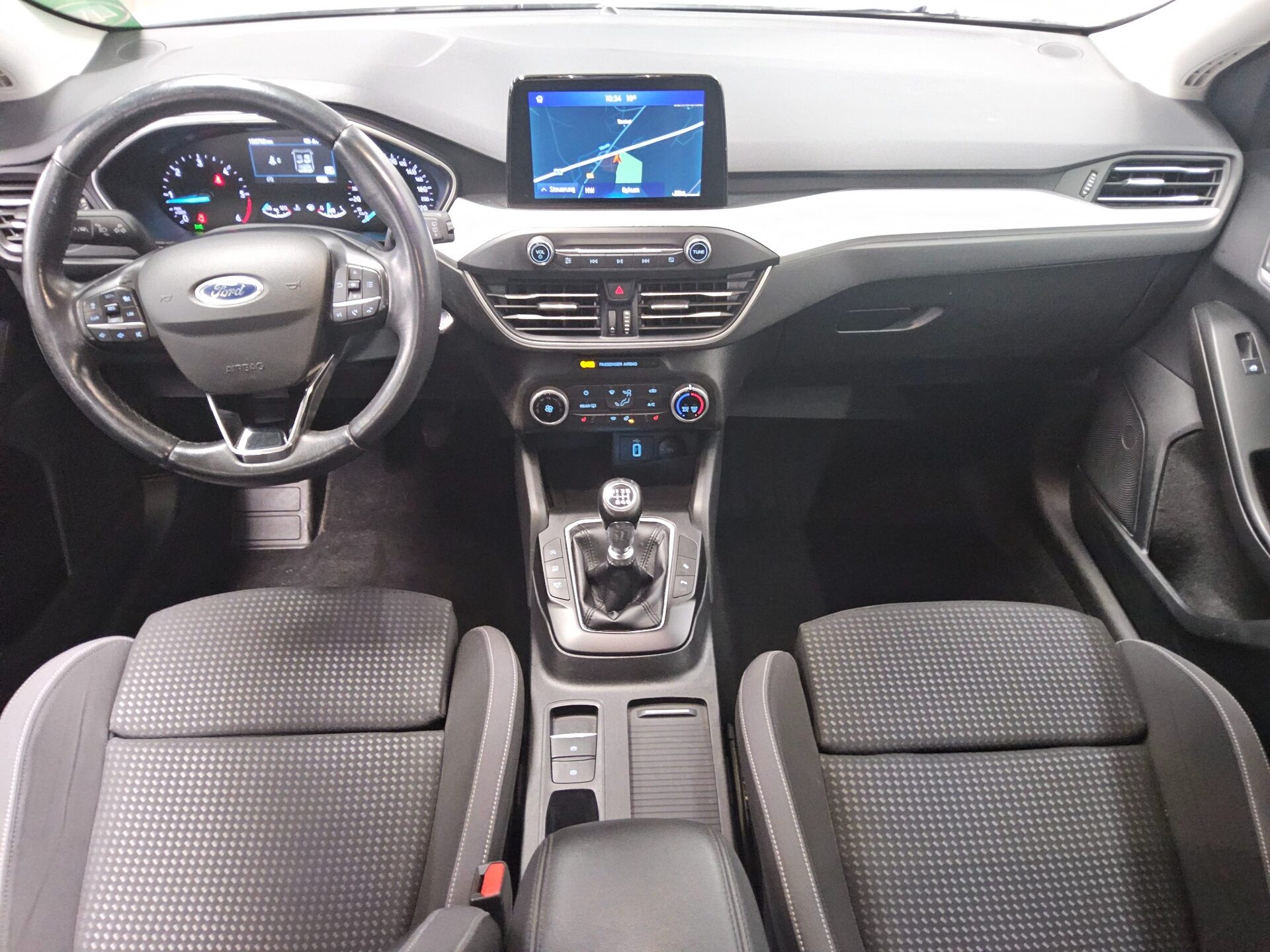 Ford Focus Turnier 1.5 EB Cool&Connect Navi LED AHK 5
