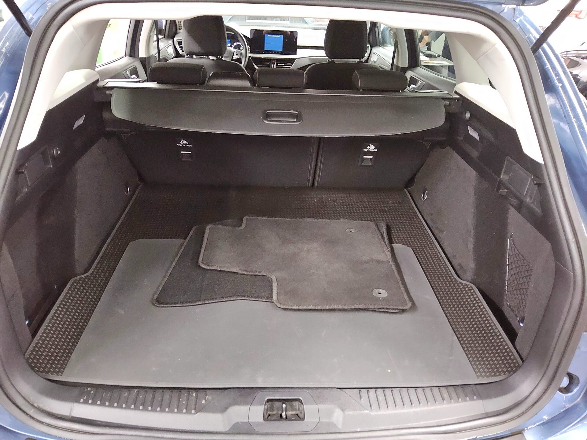 Ford Focus Turnier 1.5 EB Titanium Navi LED ACC RFK 11