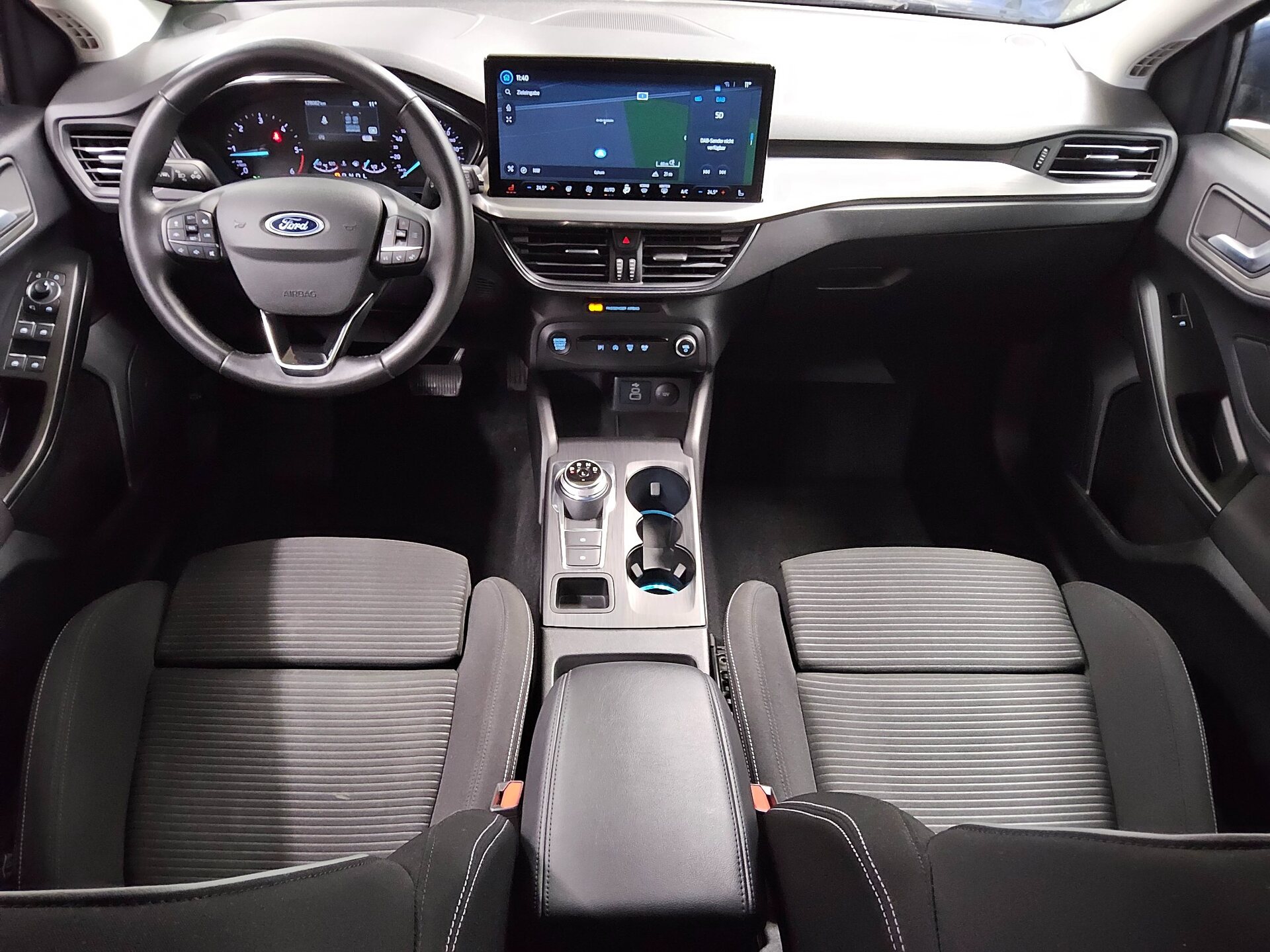 Ford Focus Turnier 1.5 EB Titanium Navi LED ACC RFK 5