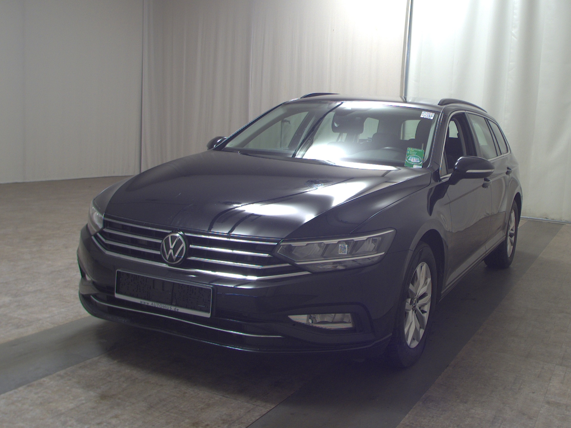 Volkswagen Passat Var. 2.0 TDI Business Navi LED RfK AHK 2
