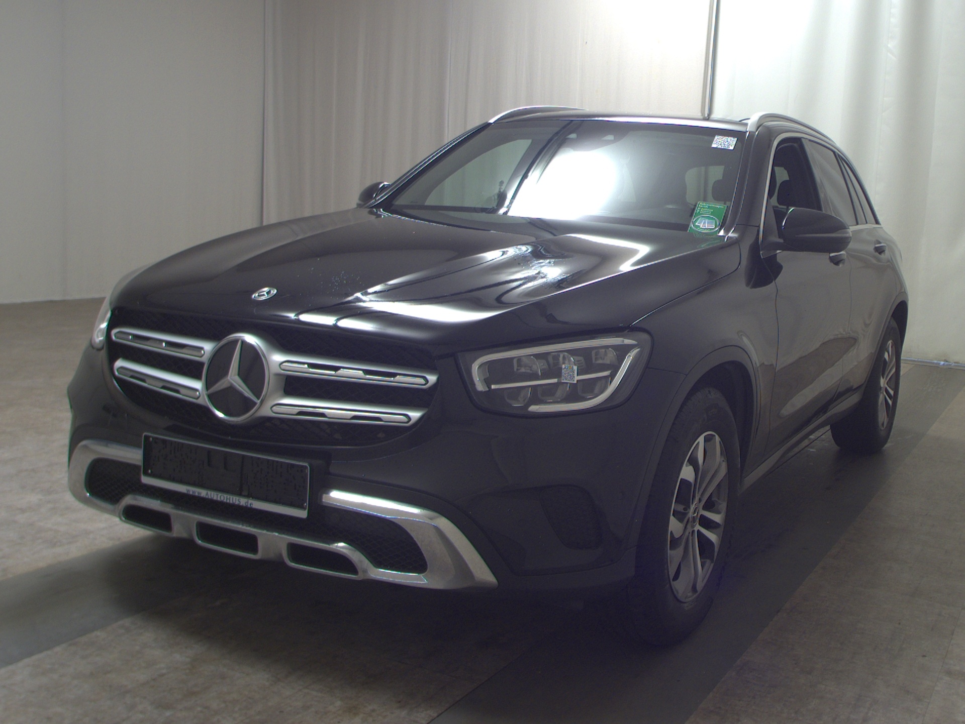 Mercedes-Benz GLC 300 d 4M Navi LED HuD Pano Sound RFK AHK 2