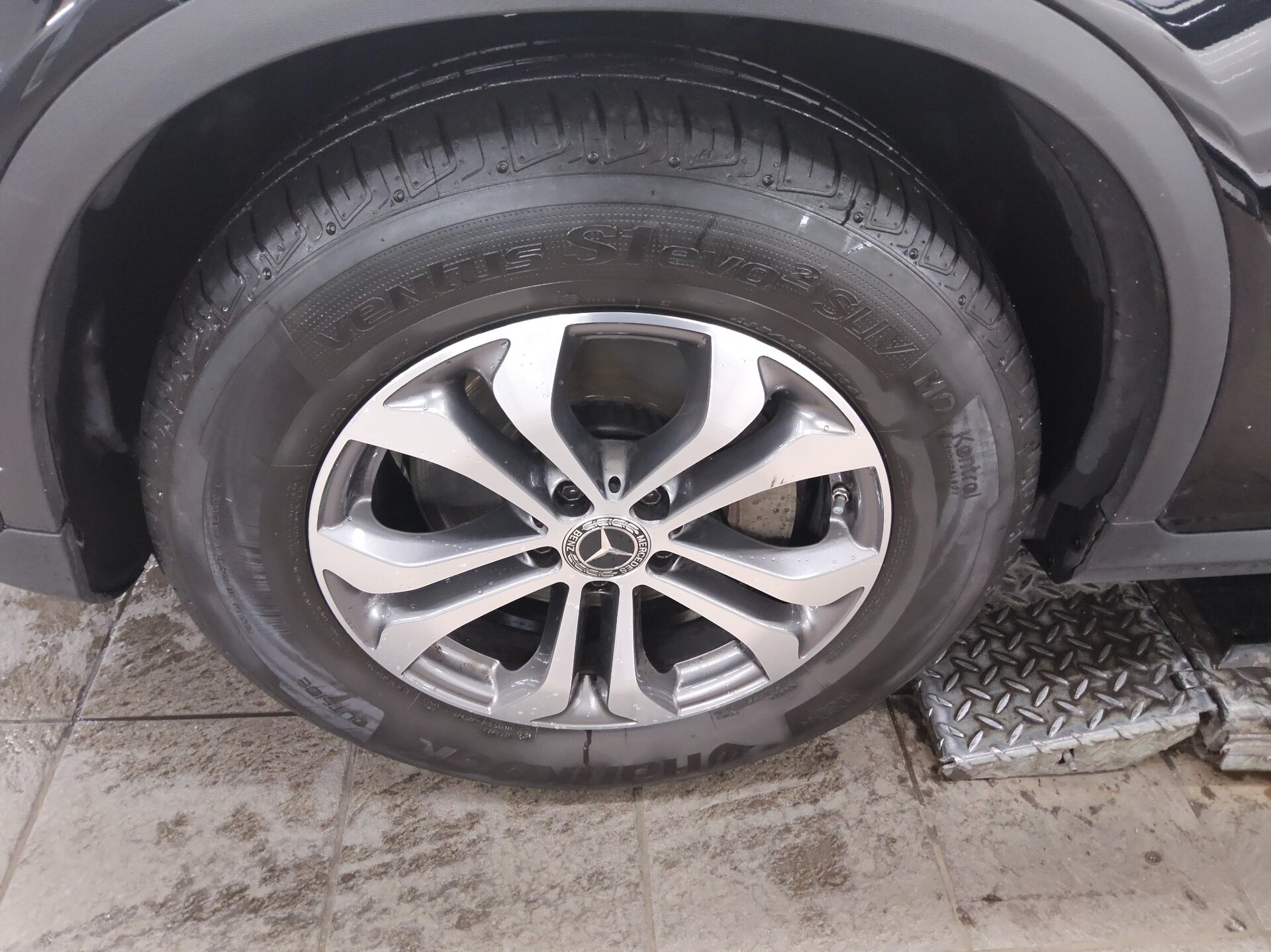 Mercedes-Benz GLC 300 d 4M Navi LED HuD Pano Sound RFK AHK 11