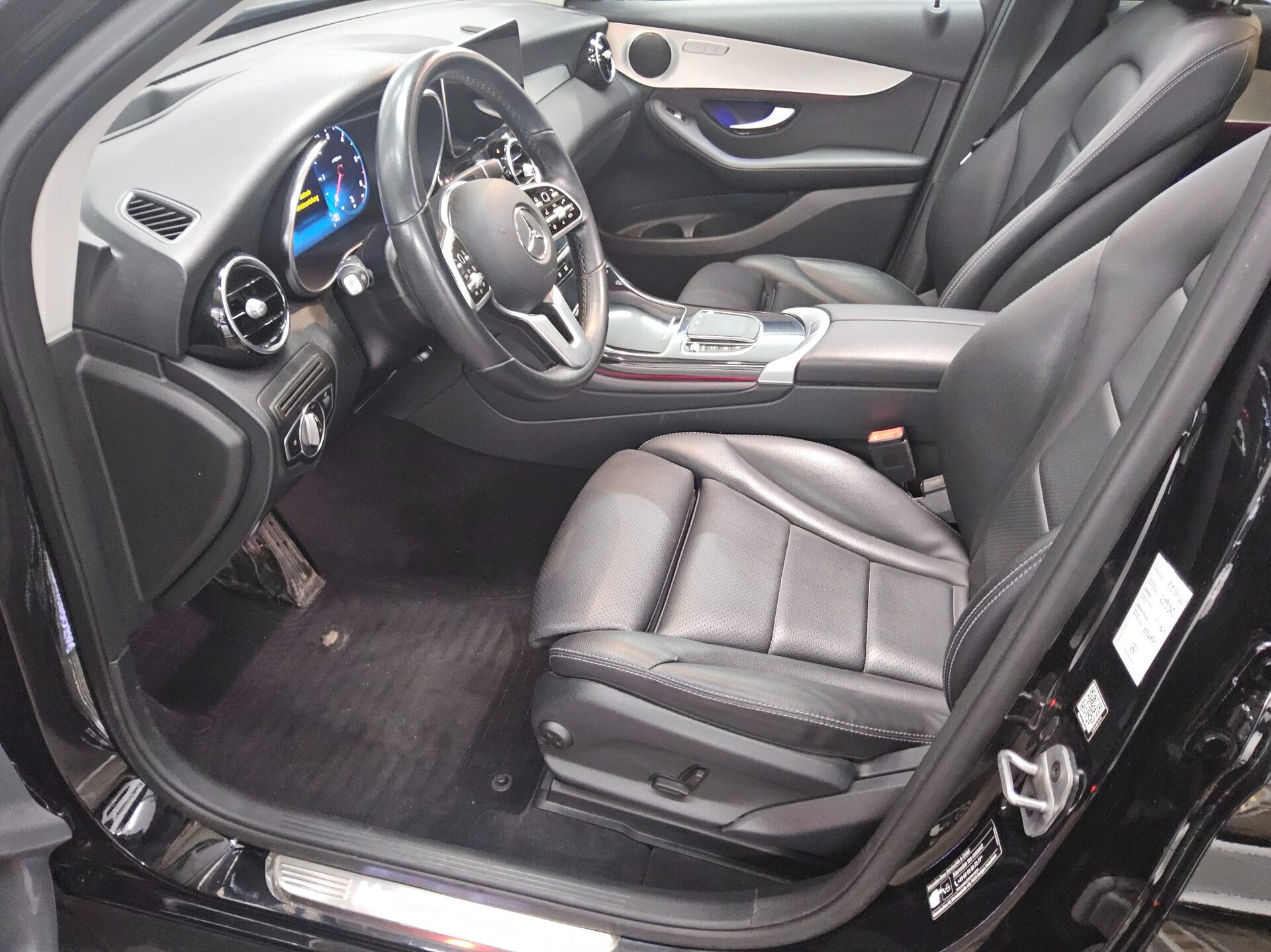 Mercedes-Benz GLC 300 d 4M Navi LED HuD Pano Sound RFK AHK 9