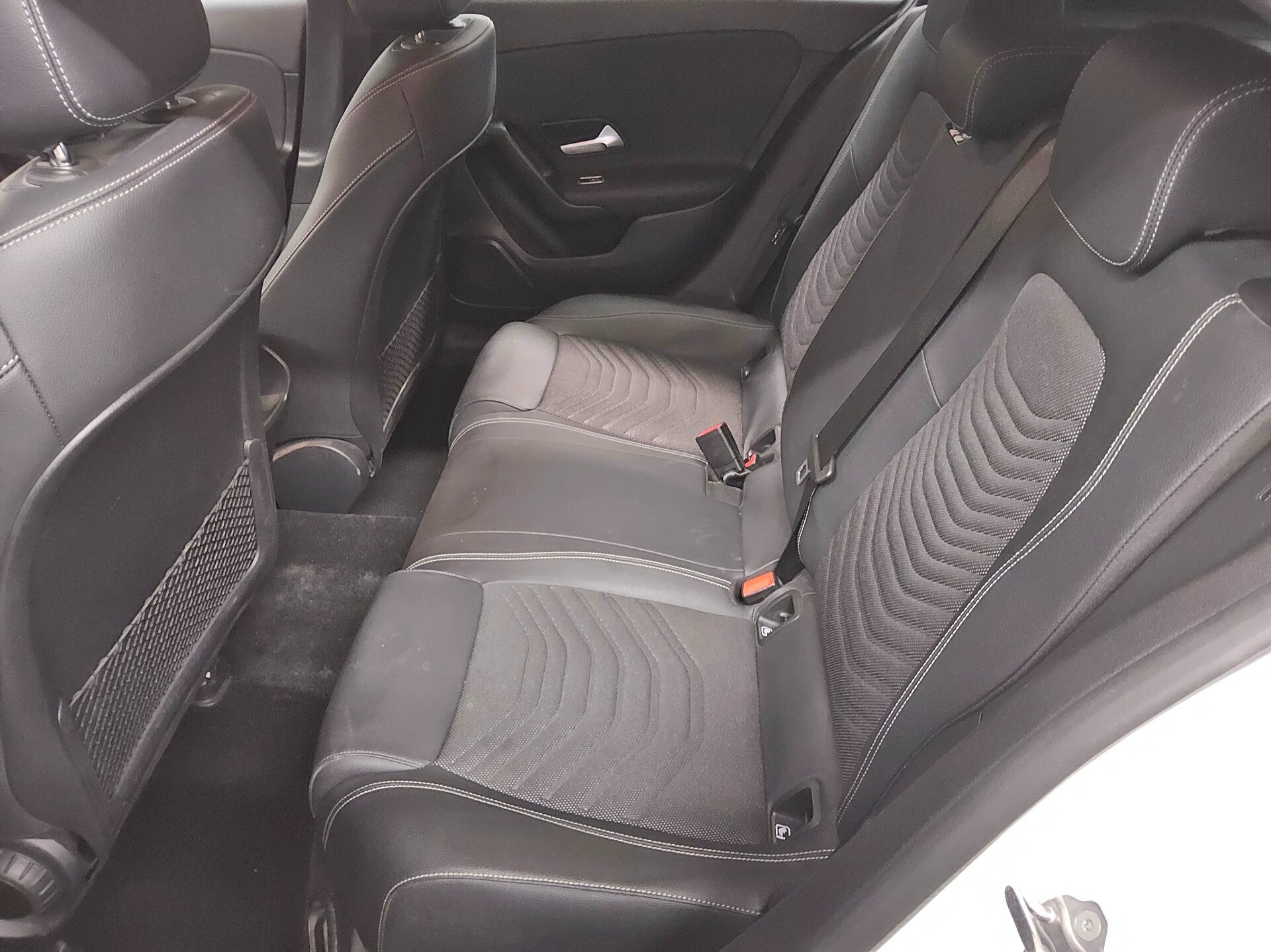 Mercedes-Benz A 180 d T-Leder Navi LED MBUX Tempomat Shz 13