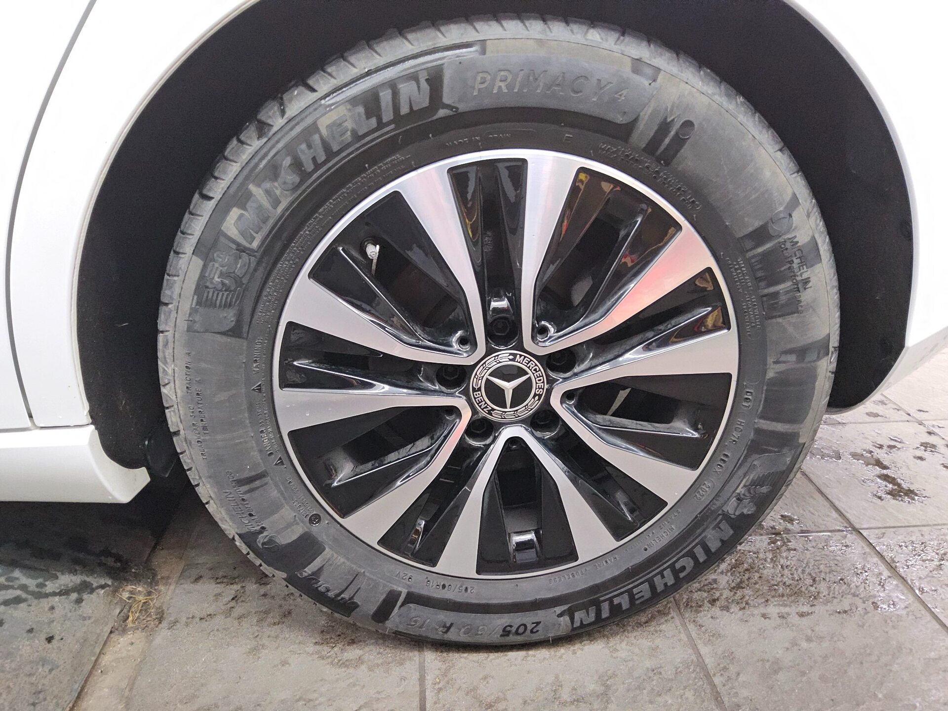 Mercedes-Benz A 180 d T-Leder Navi LED MBUX Tempomat Shz 11