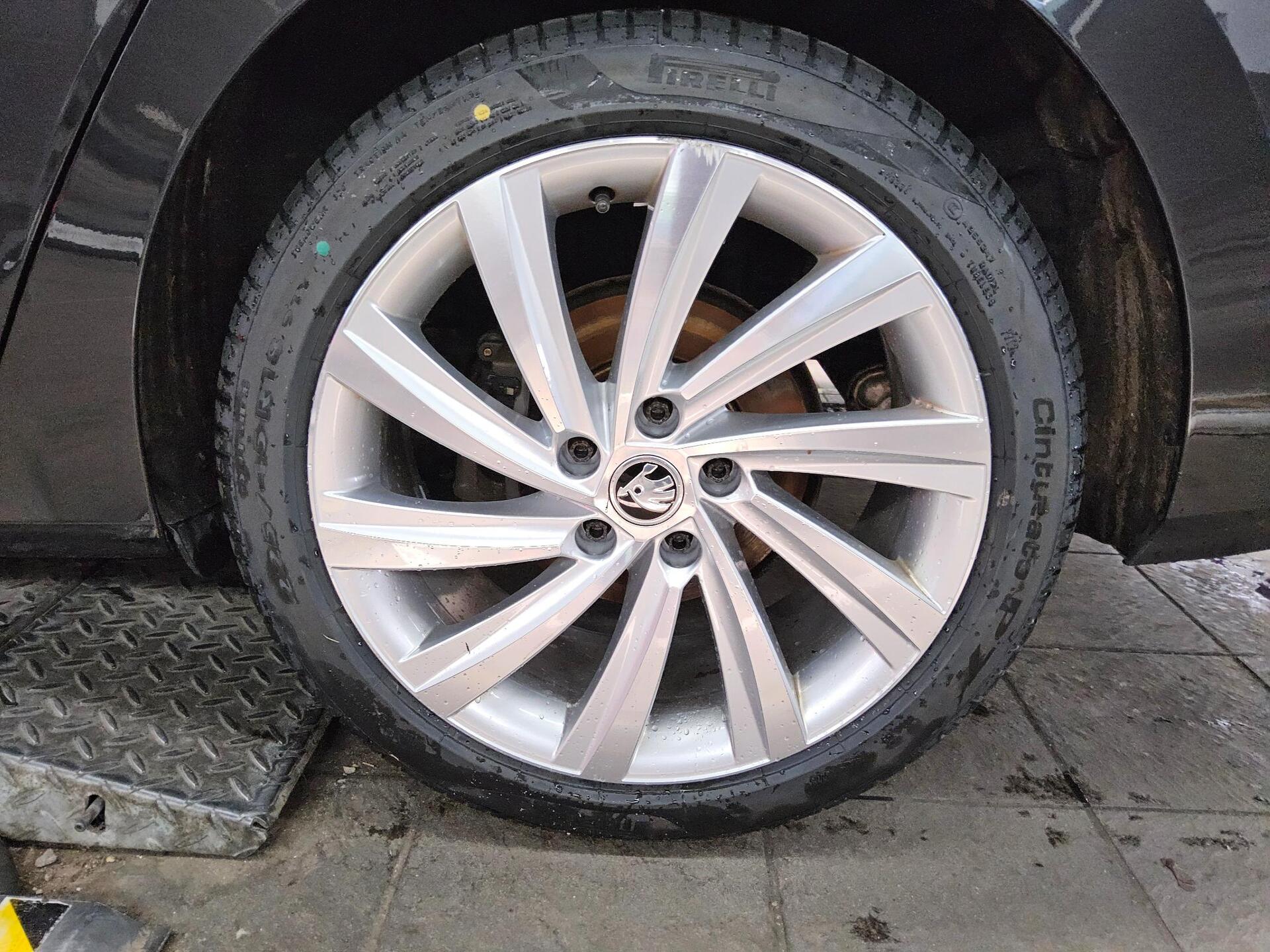 Skoda Octavia Kombi 1.4 TSI iV Style Navi HuD vc LED+ 10